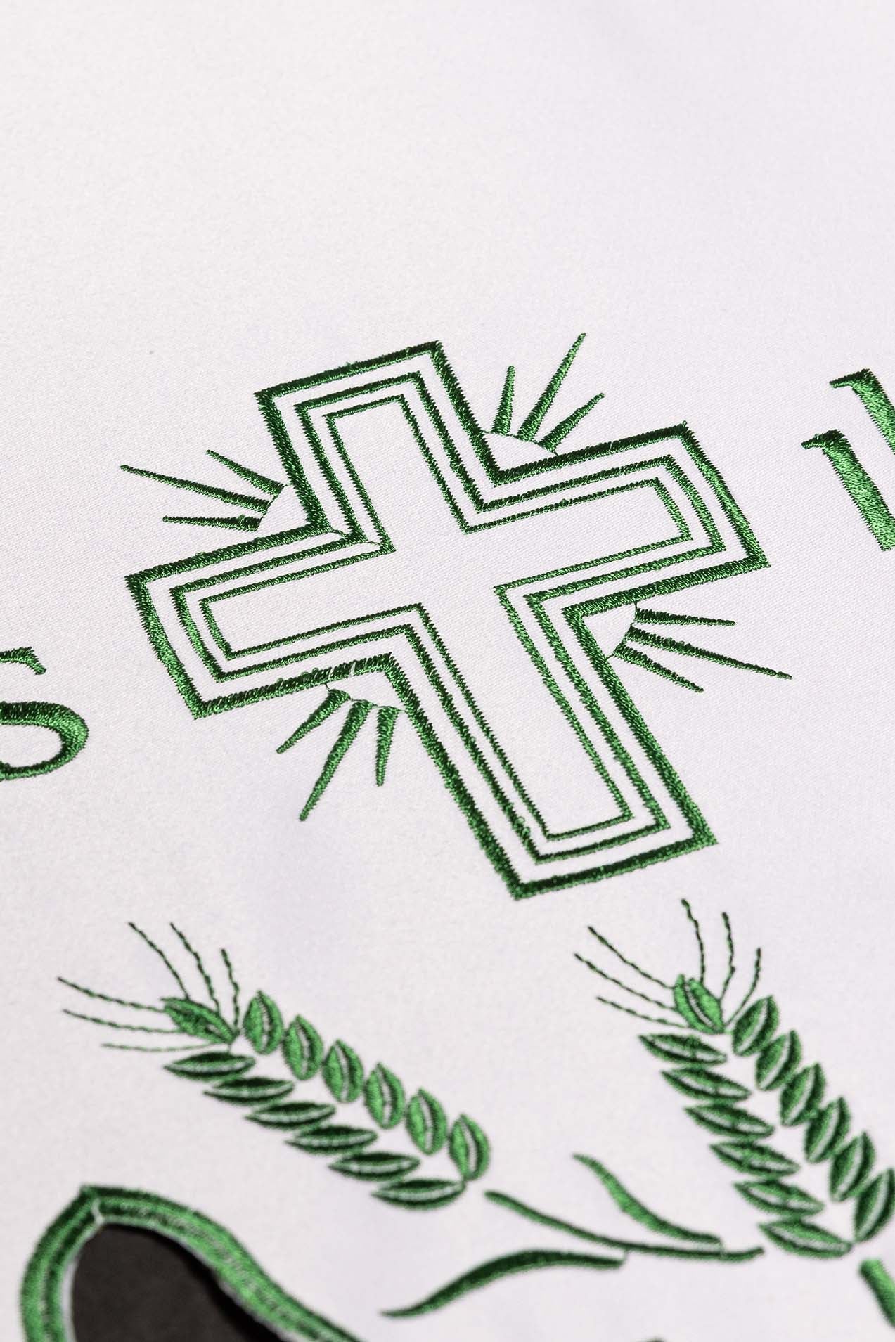 Altar cloth with embroidered green crosses and decorative edging - Image 3