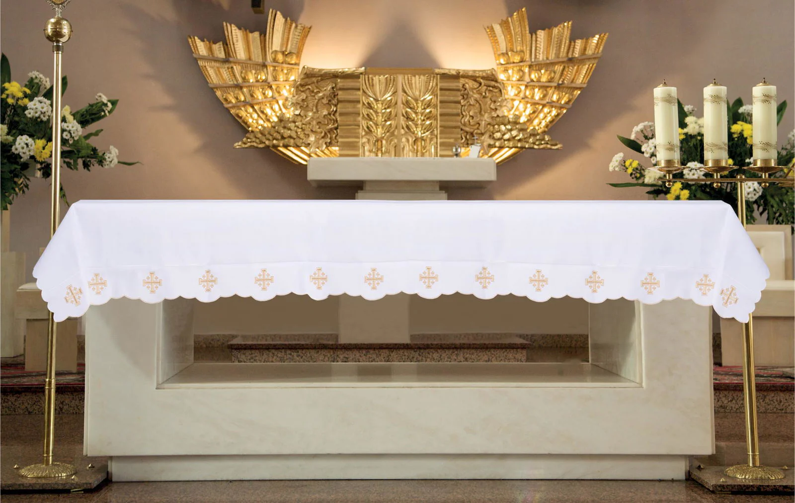 Altar cloth with front embroidery in crosses