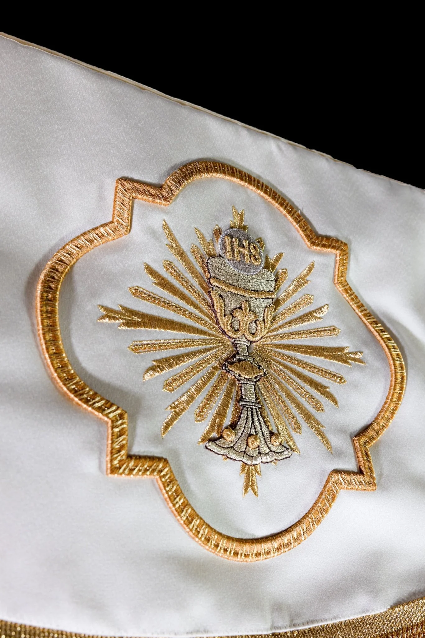Corpus Christi Processional Canopy Ecru Satin IHS Embroidery 55 x 63 in - Image 4
