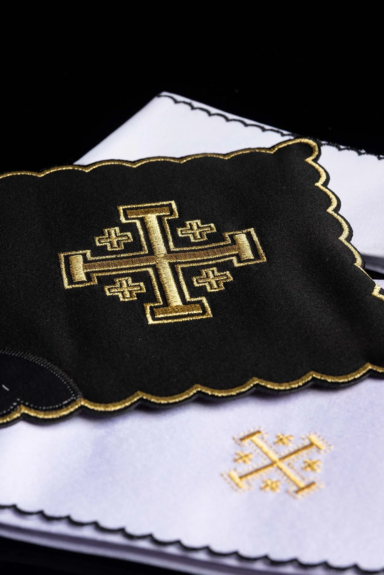 Black chalice linens set embroidered with the Jerusalem Cross - Image 4