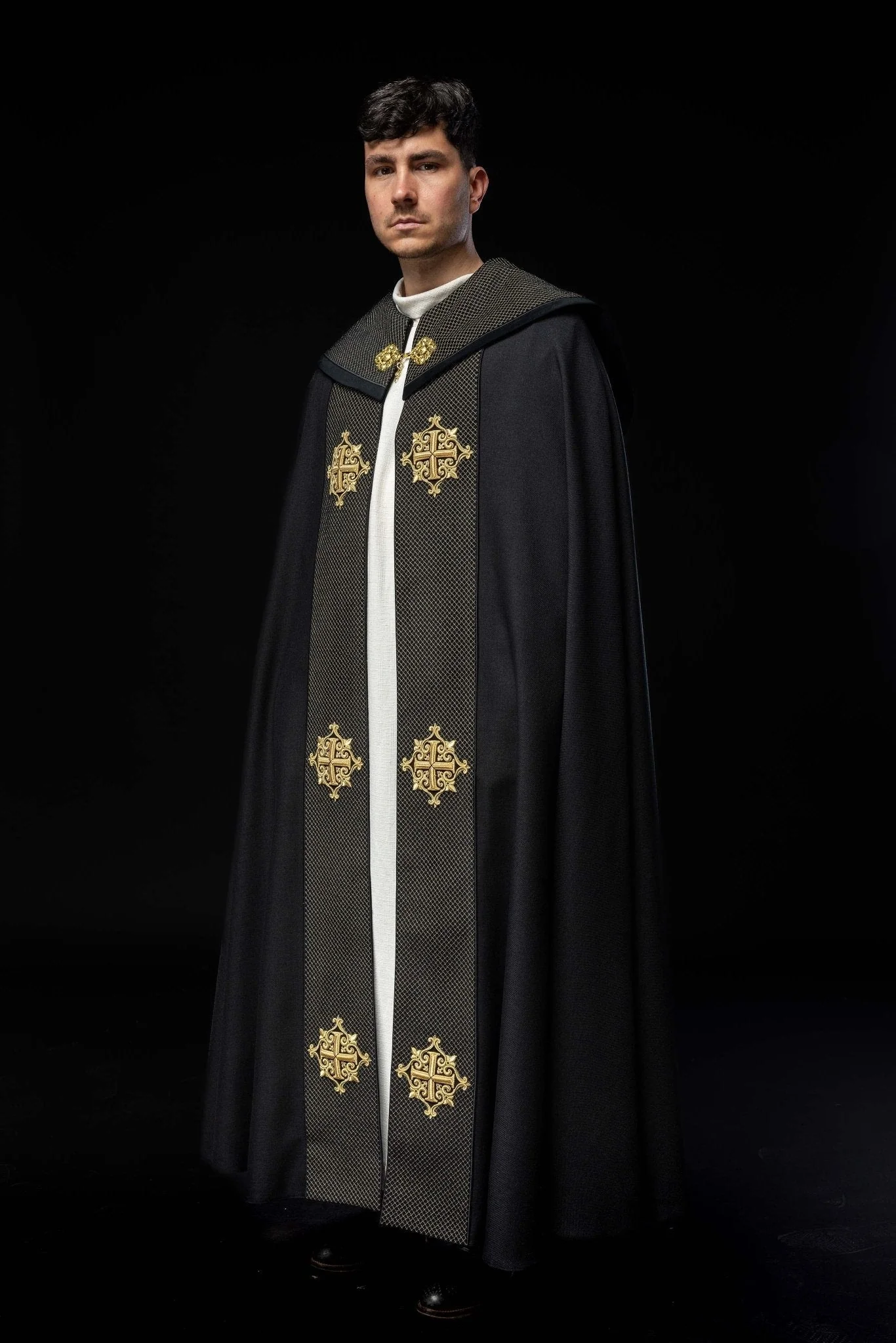 Black cope with a velvet sash and cross embroidery - Image 9