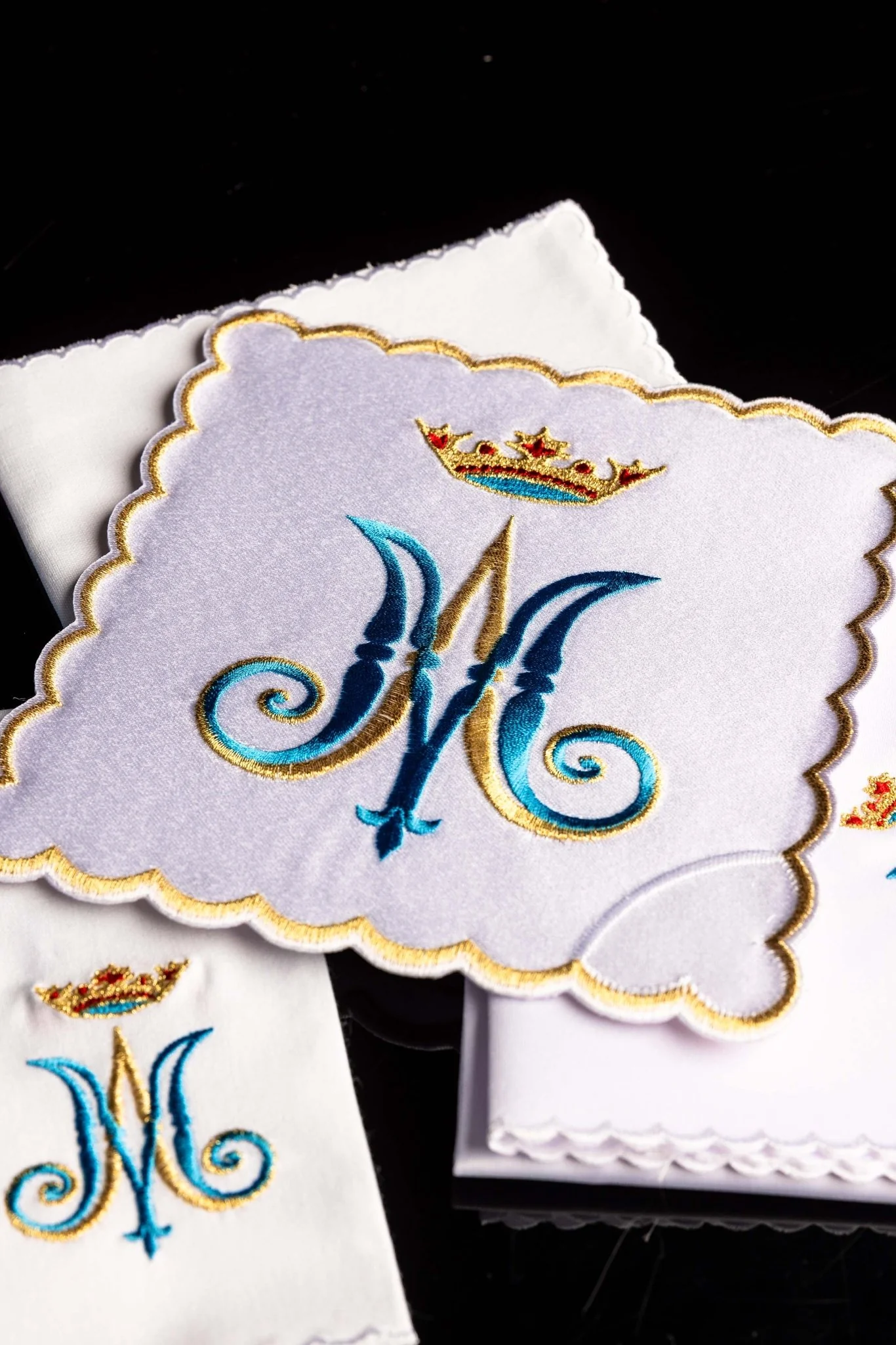 Chalice Linens Embroidered with blue and gold Marian Motif - Image 2