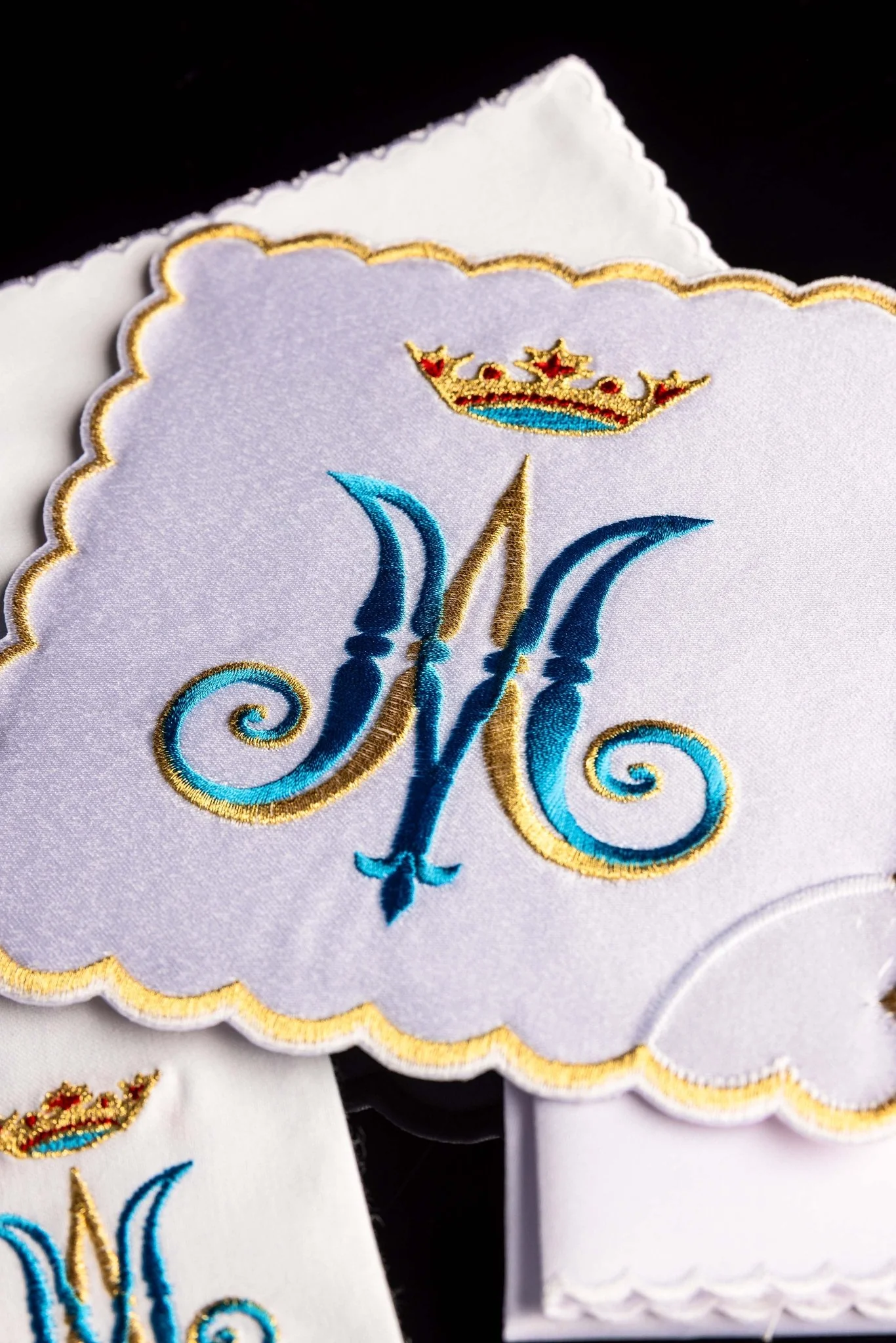Chalice Linens Embroidered with blue and gold Marian Motif - Image 4