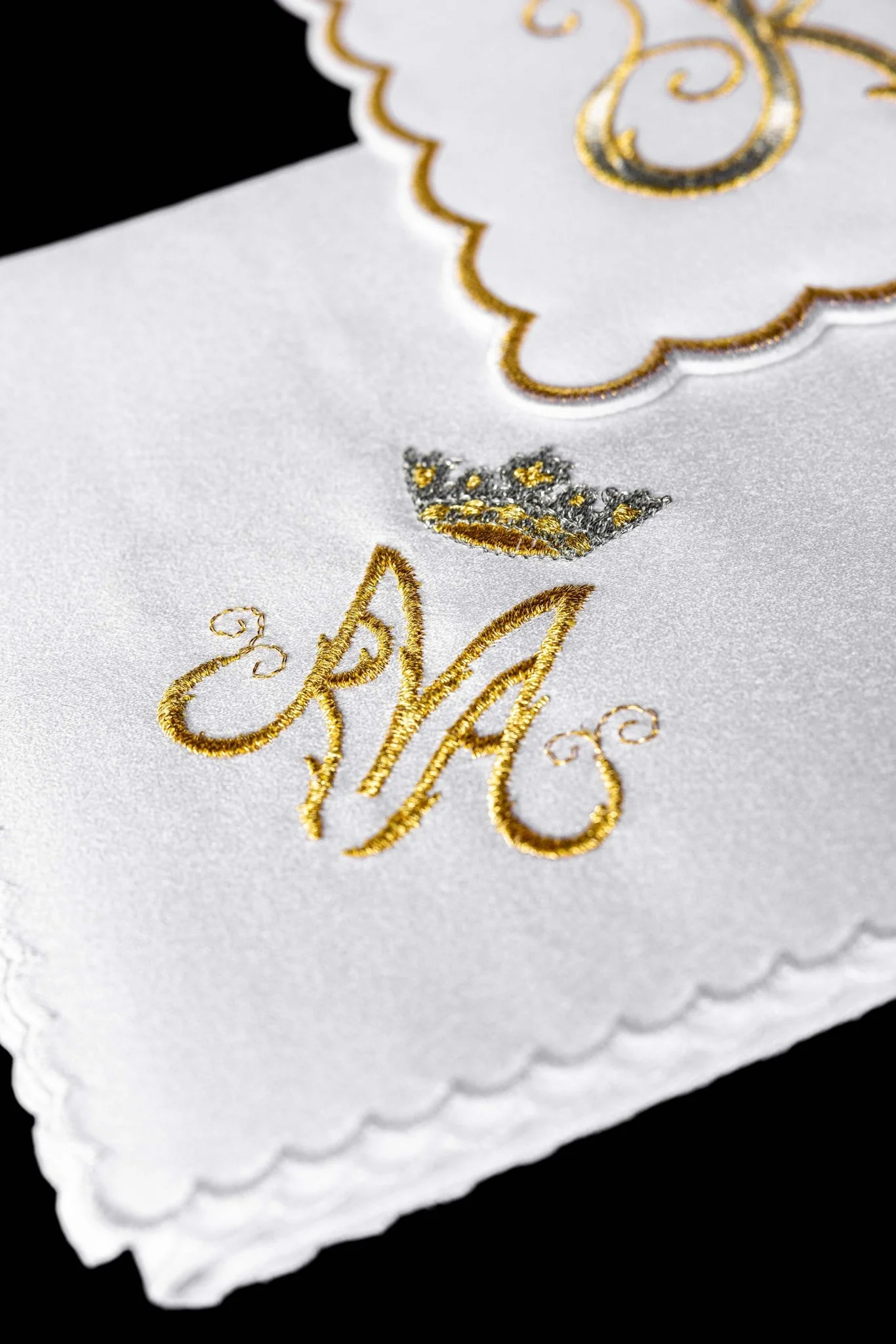 Chalice Linens with gold and silver Marian Embroidery - Image 3