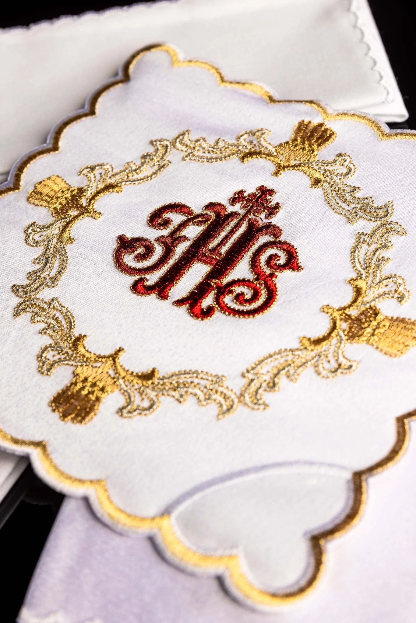Chalice Linens with Red Embroidery - Image 2