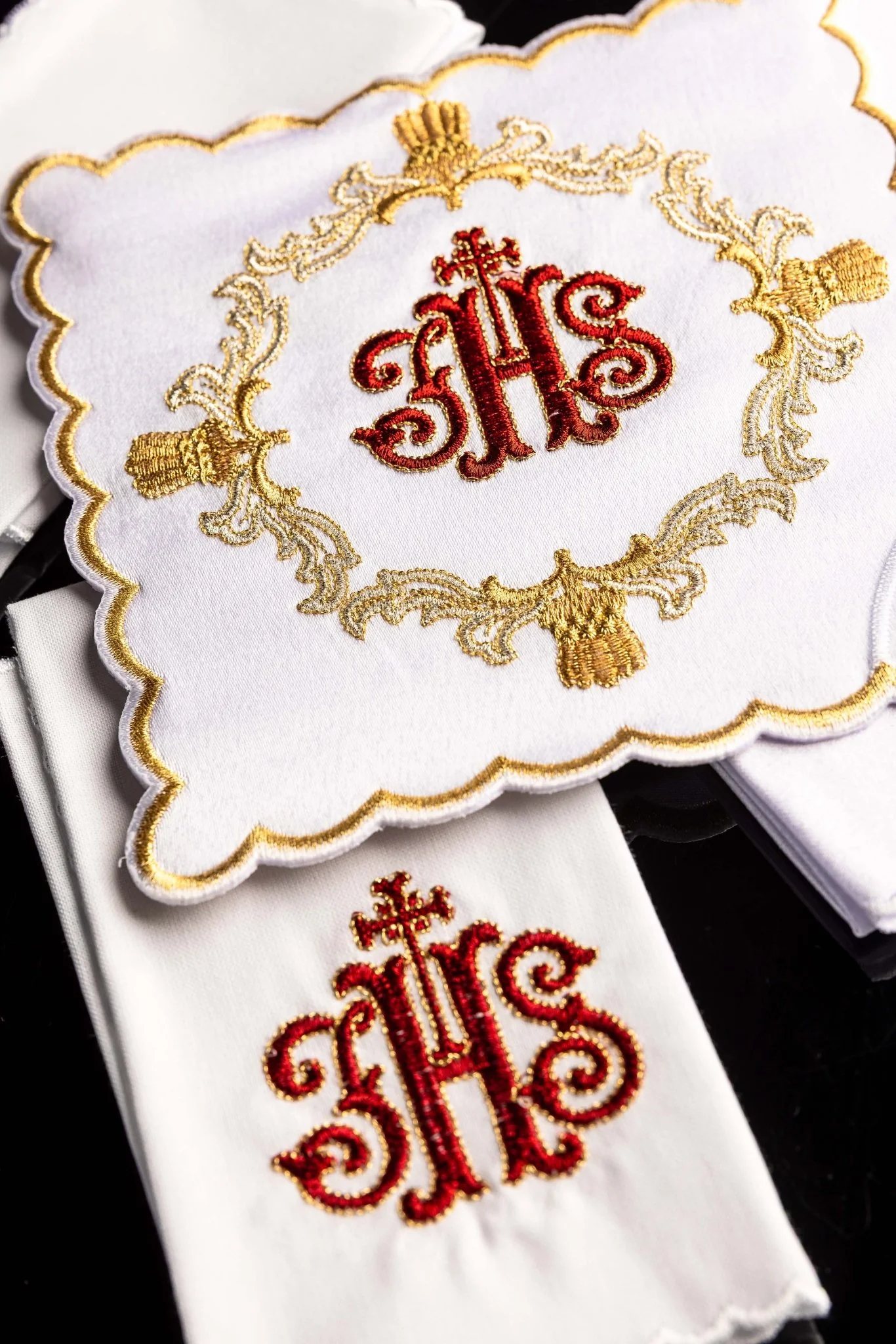 Chalice Linens with Red Embroidery - Image 4