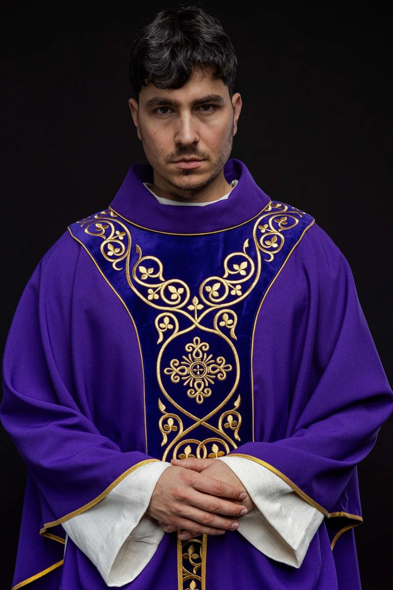 Chasuble decorated with velvet embroidery KOR/169/3 Purple