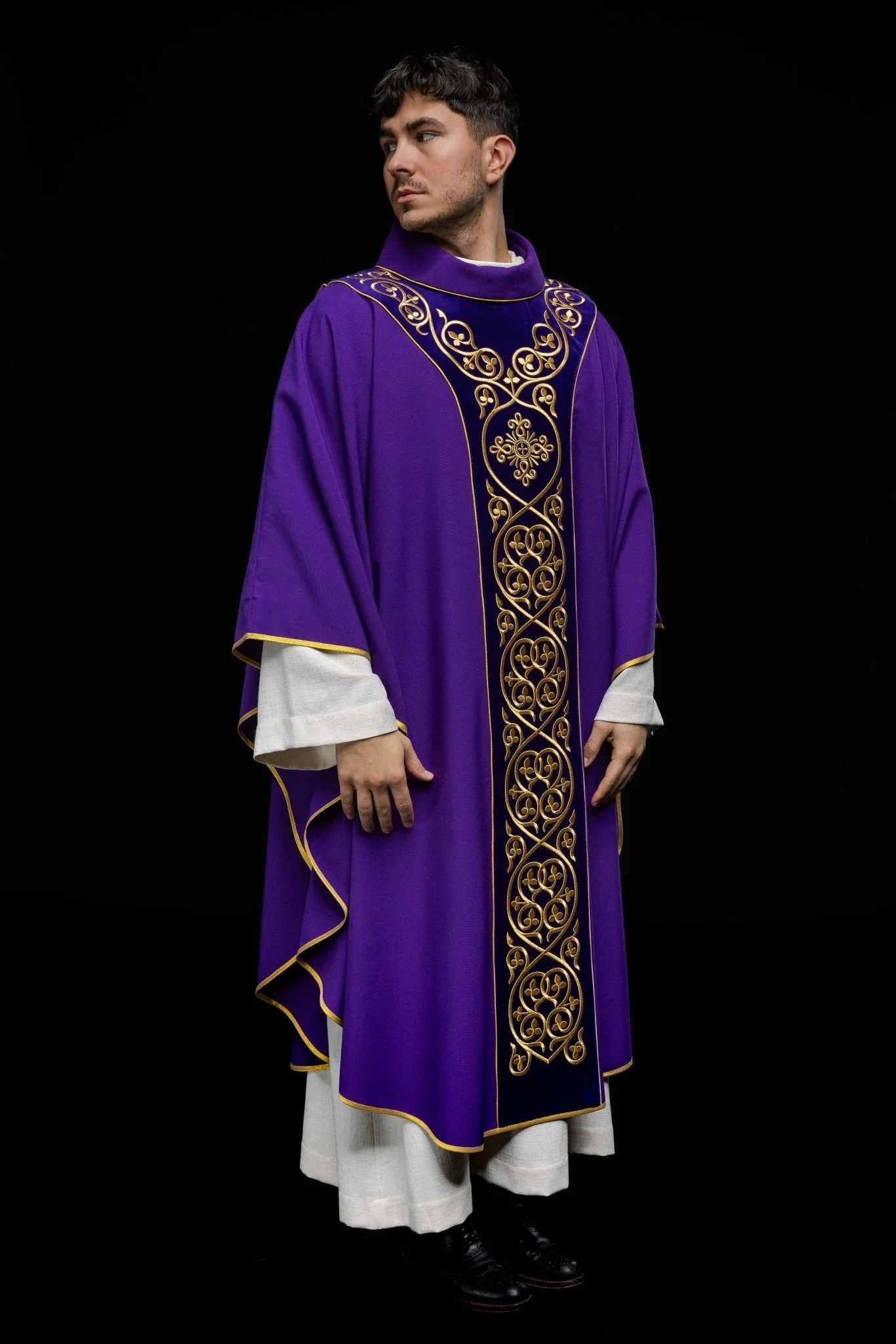 Chasuble decorated with velvet embroidery KOR/169/3 Purple - Image 2