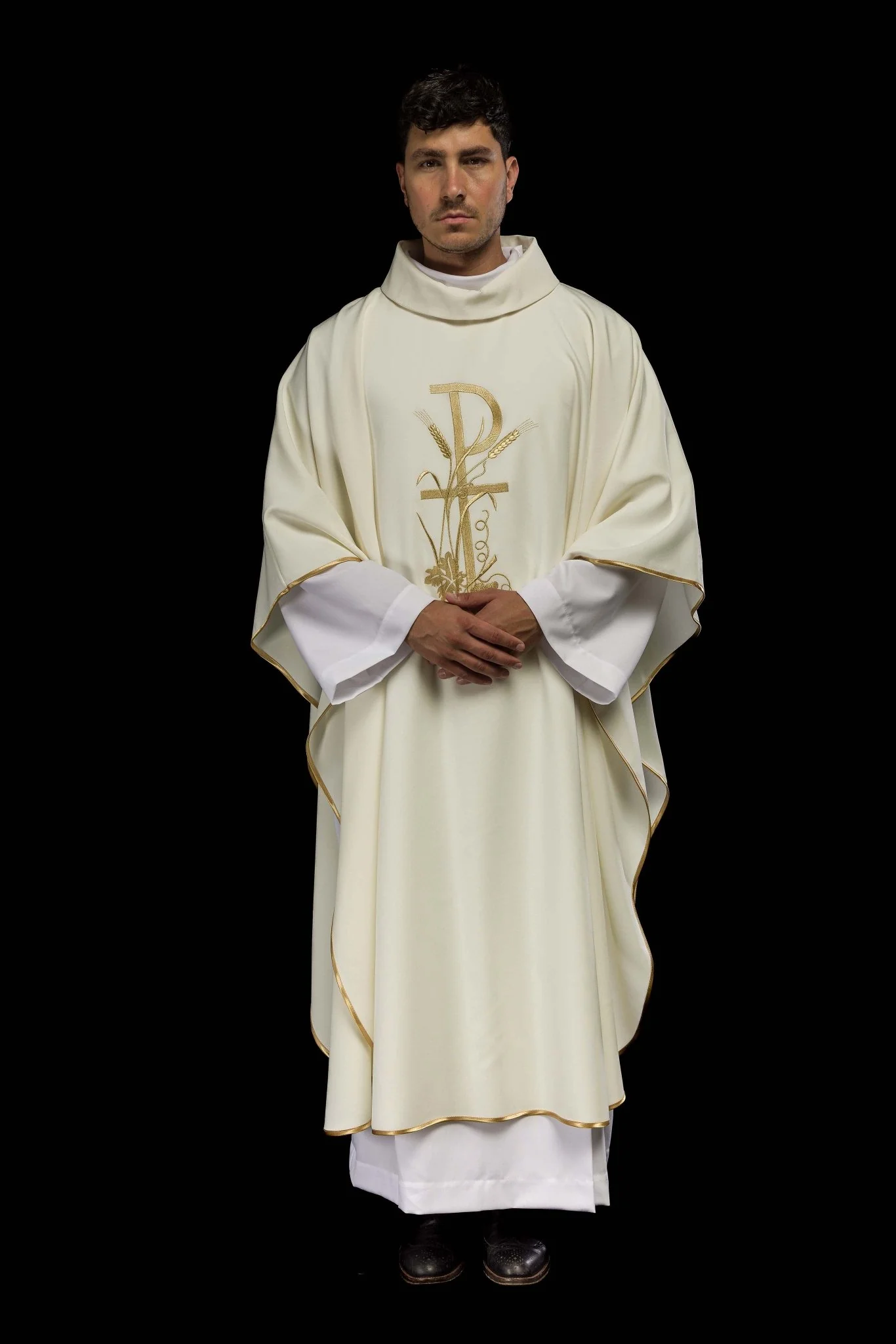 Chasuble embroidered in ecru - Image 7