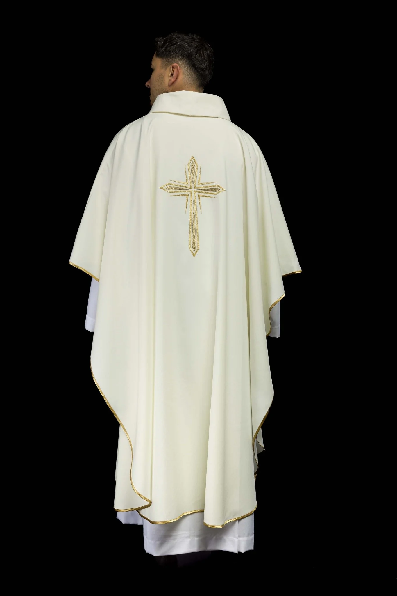 Chasuble embroidered with cross motif in ecru - Image 6