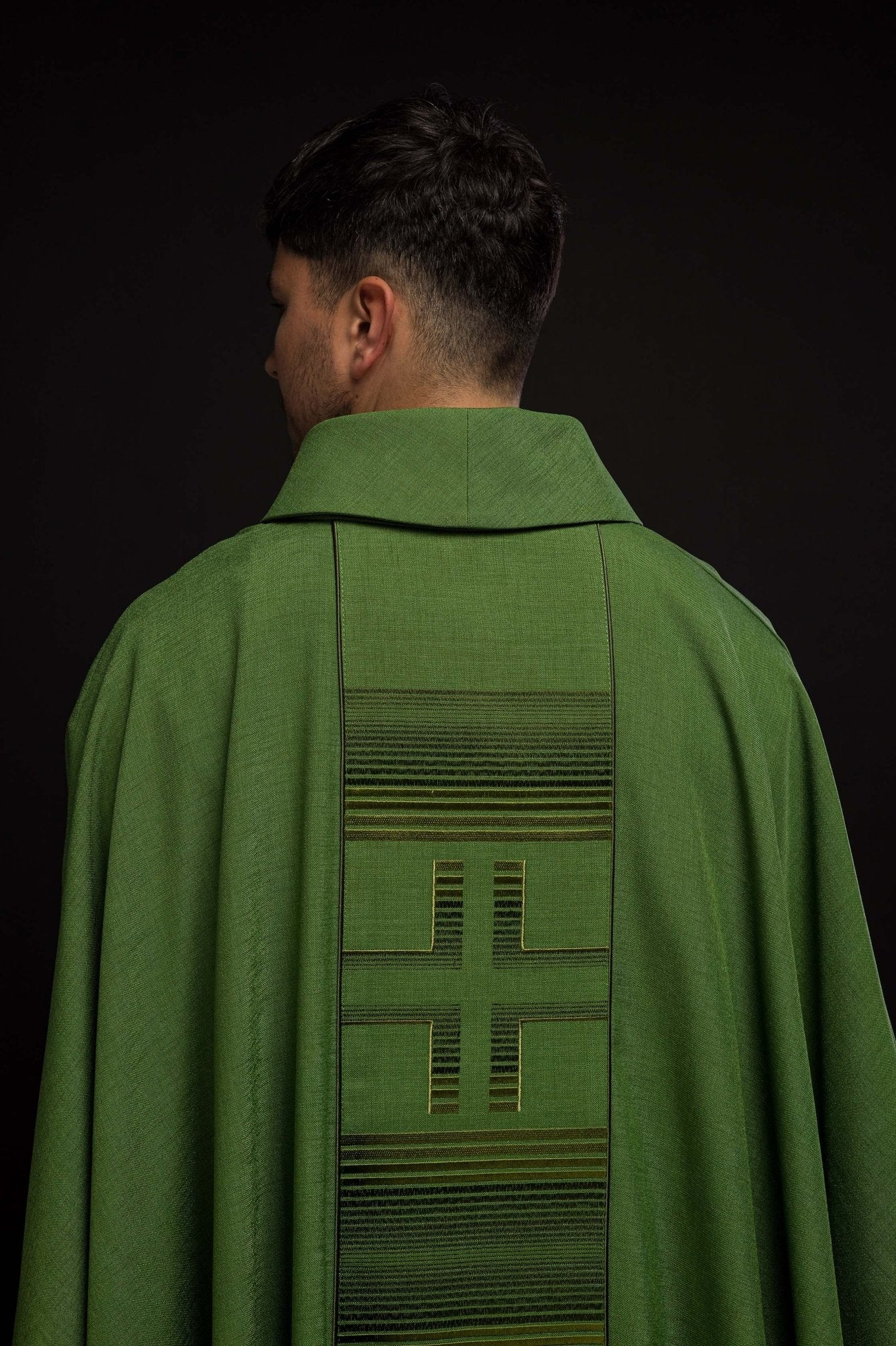 Chasuble embroidered with Crosses in green - Image 5