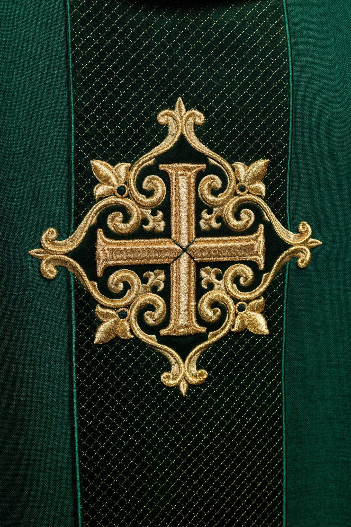 Chasuble embroidered with Green Cross - Image 8