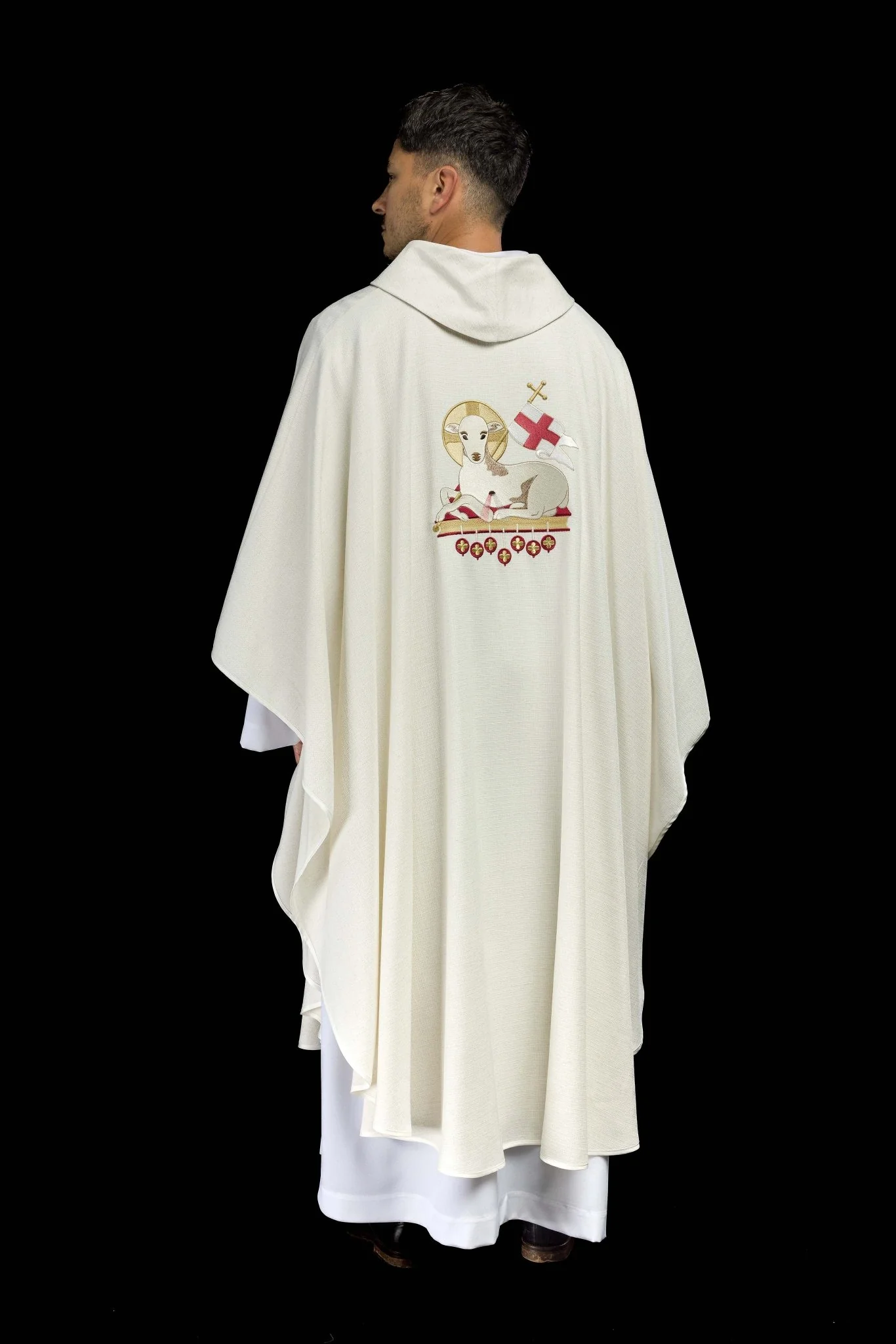 Chasuble embroidered with Lamb symbol in ecru - Image 7
