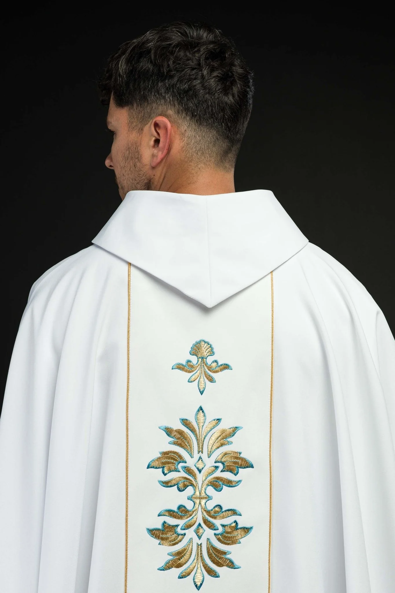 Chasuble embroidered with Mary motif in White - Image 6