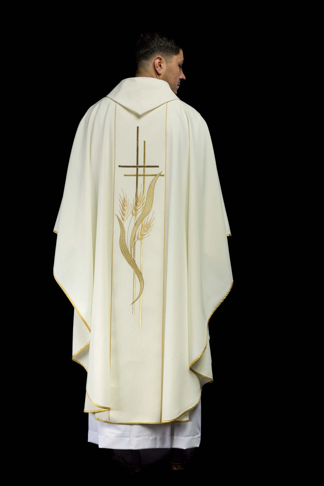 Chasuble embroidered with motifs of cross and wheat in ecru - Image 7