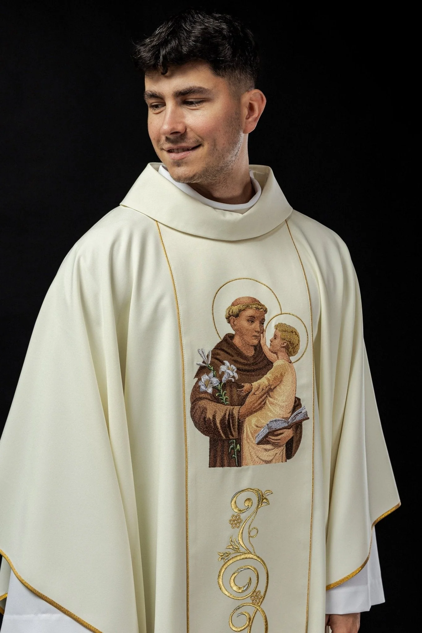 Chasuble embroidered with the image of Saint Anthony