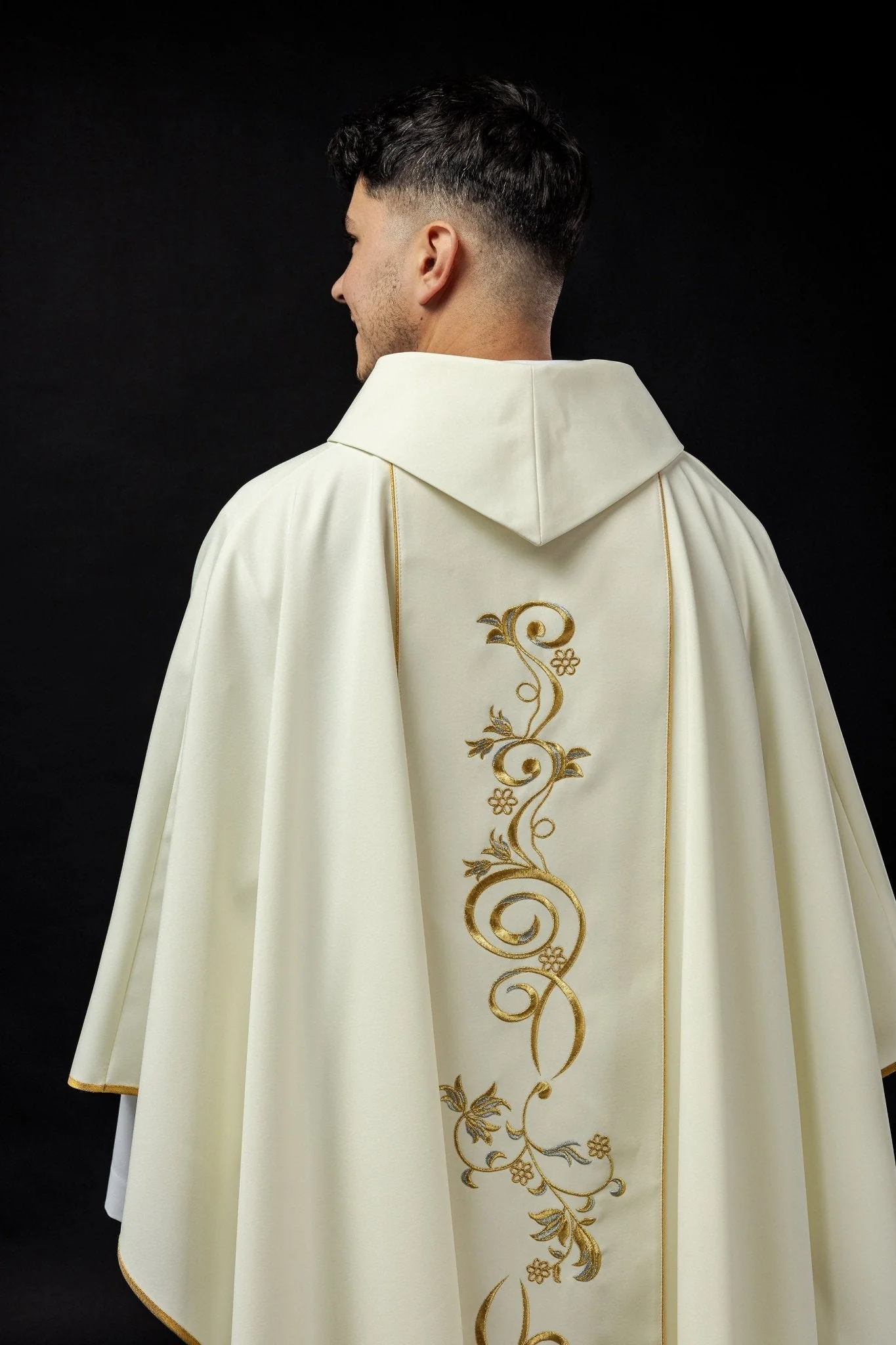 Chasuble embroidered with the image of Saint Anthony - Image 4