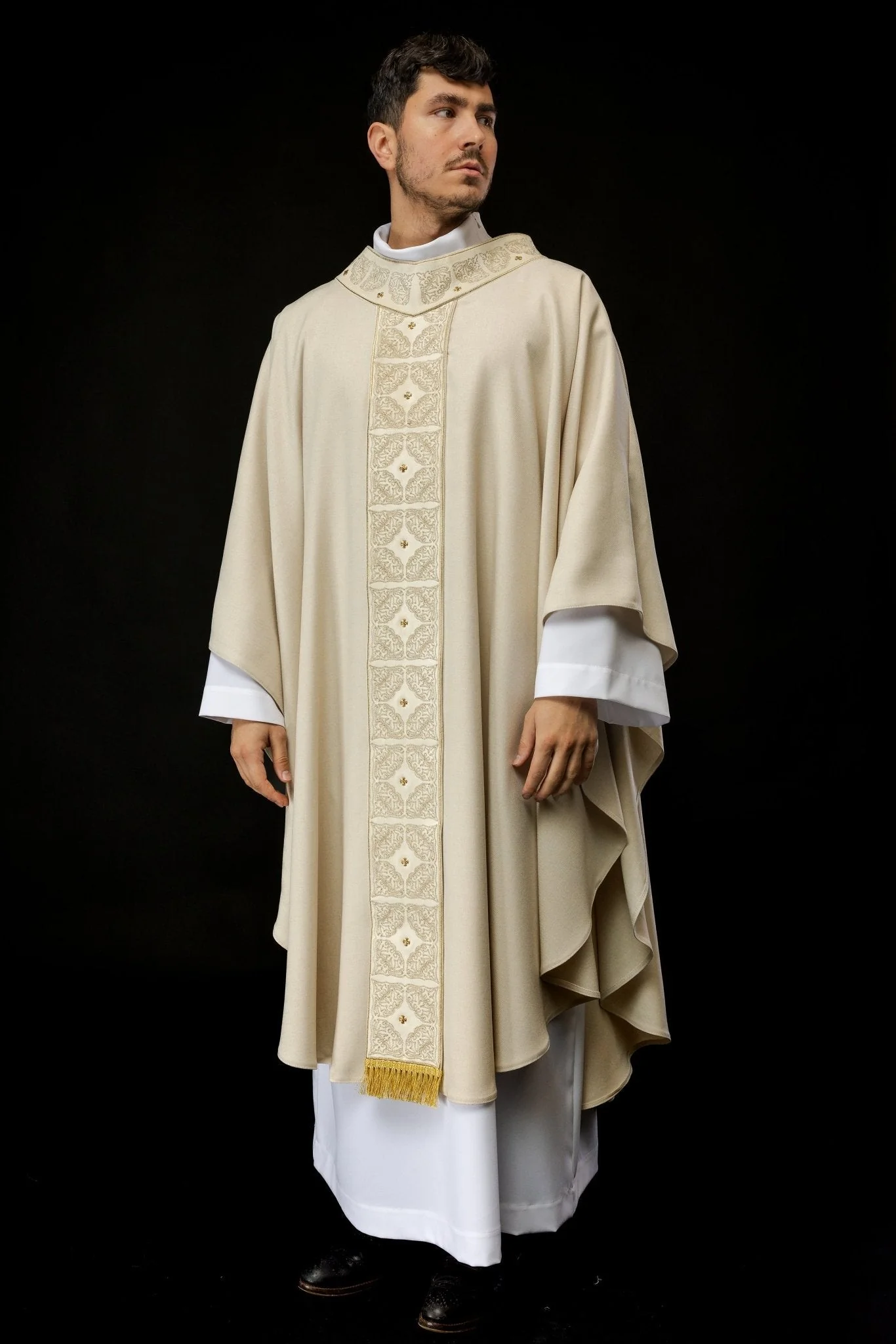 Chasuble made of velvet texture in ivory - Image 2