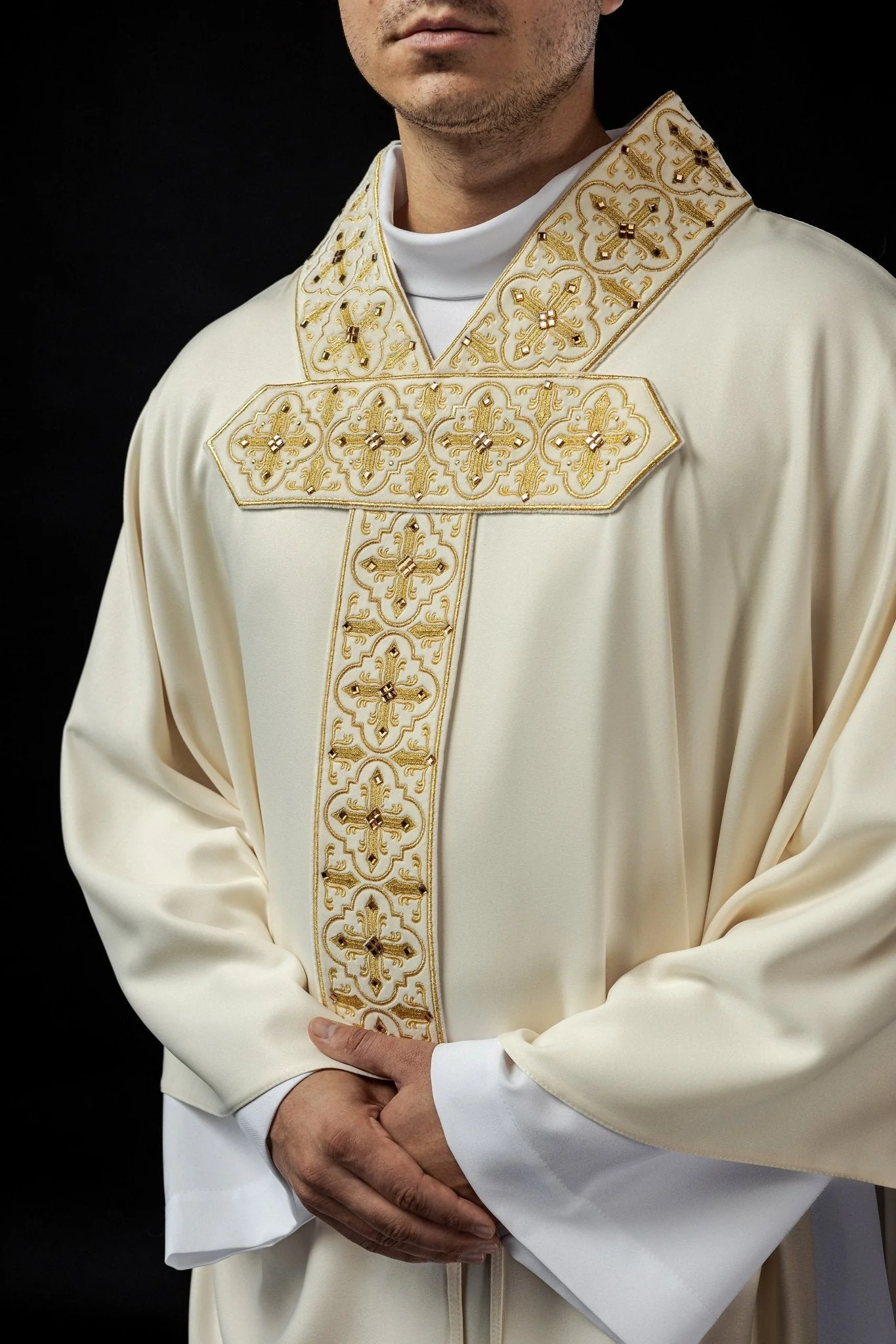 Chasuble richly adorned with 500 faceted stones - Image 4