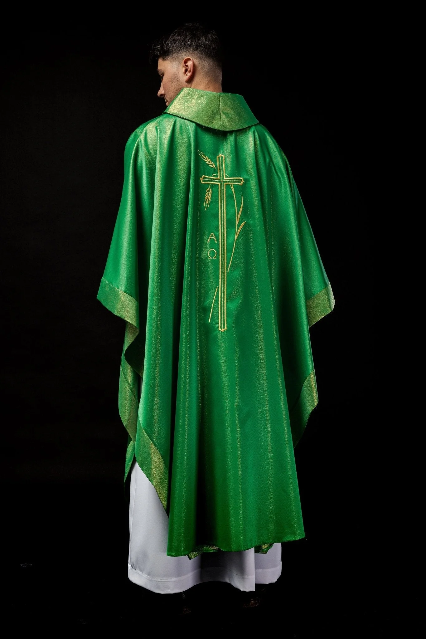 Chasuble with cross and ear motif in green color - Image 7