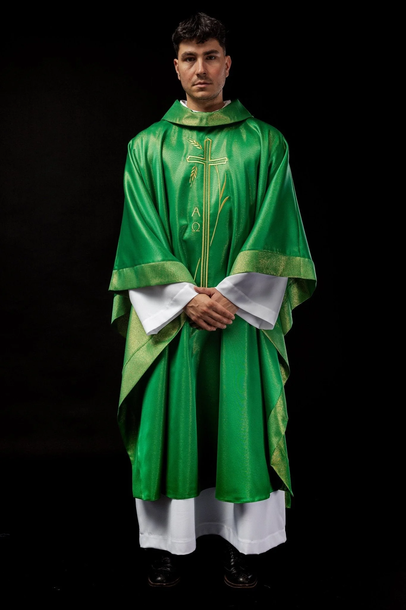Chasuble with cross and ear motif in green color - Image 8