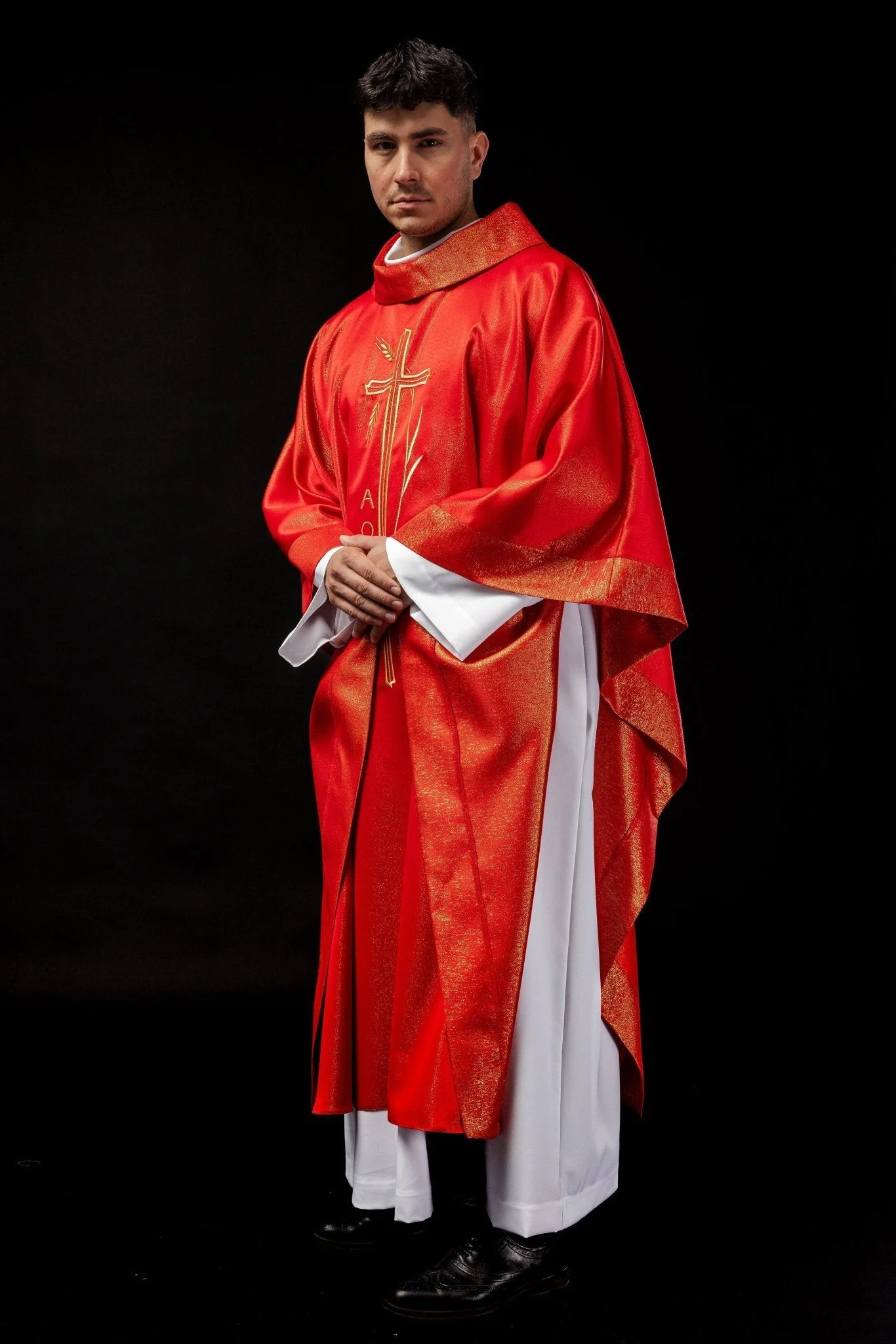Chasuble with cross and ear motif in red color - Image 8