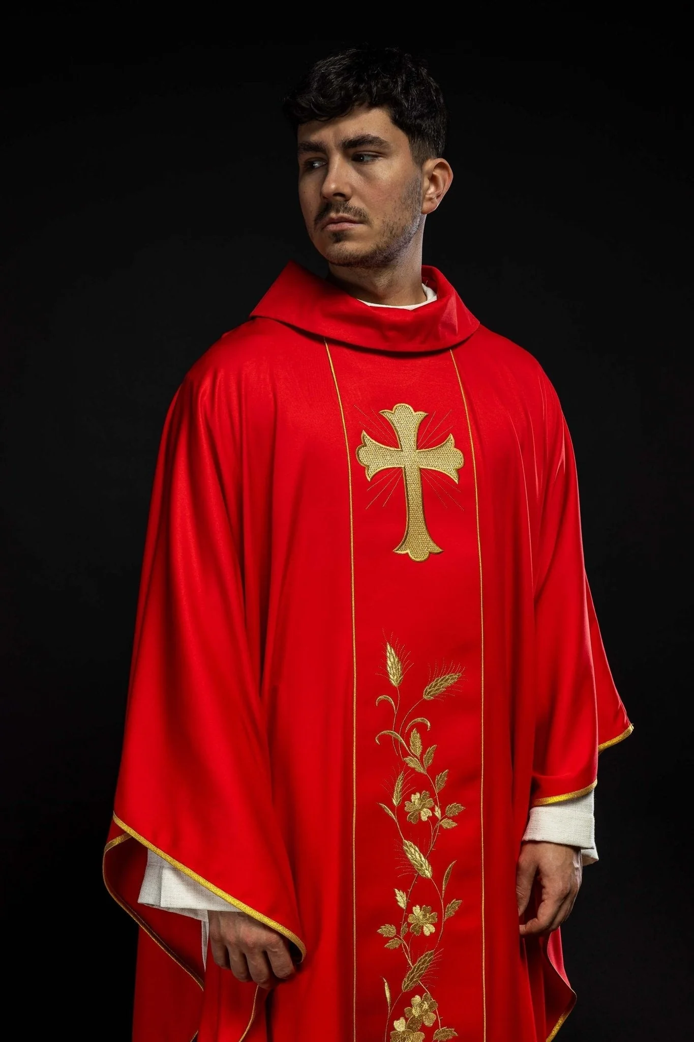 Chasuble with embroidered cross and ears of wheat in red - Image 2