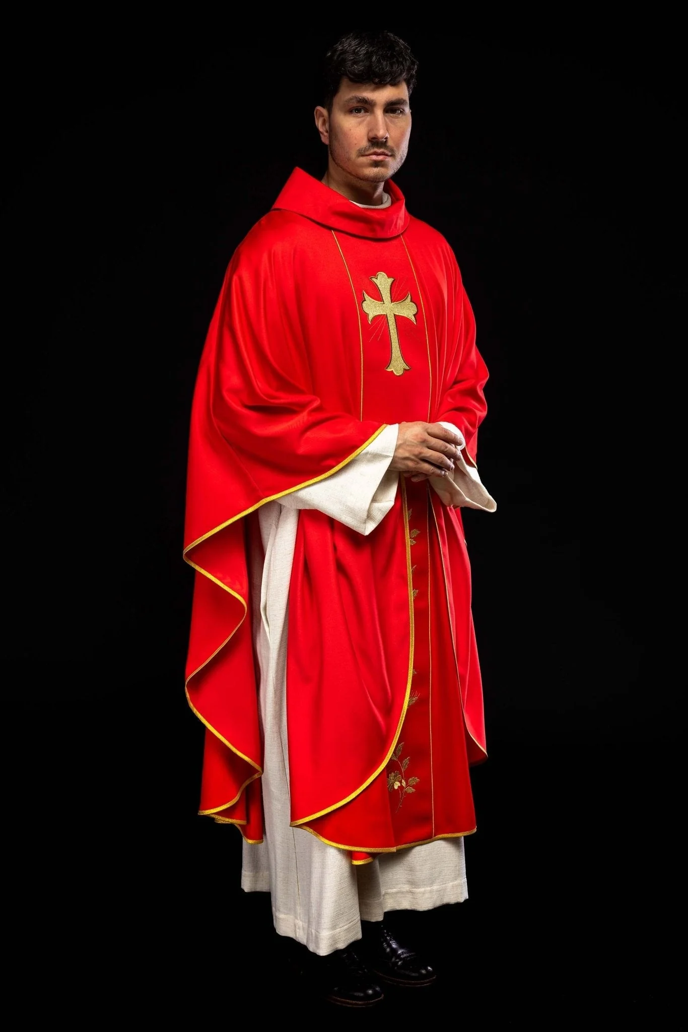 Chasuble with embroidered cross and ears of wheat in red - Image 9