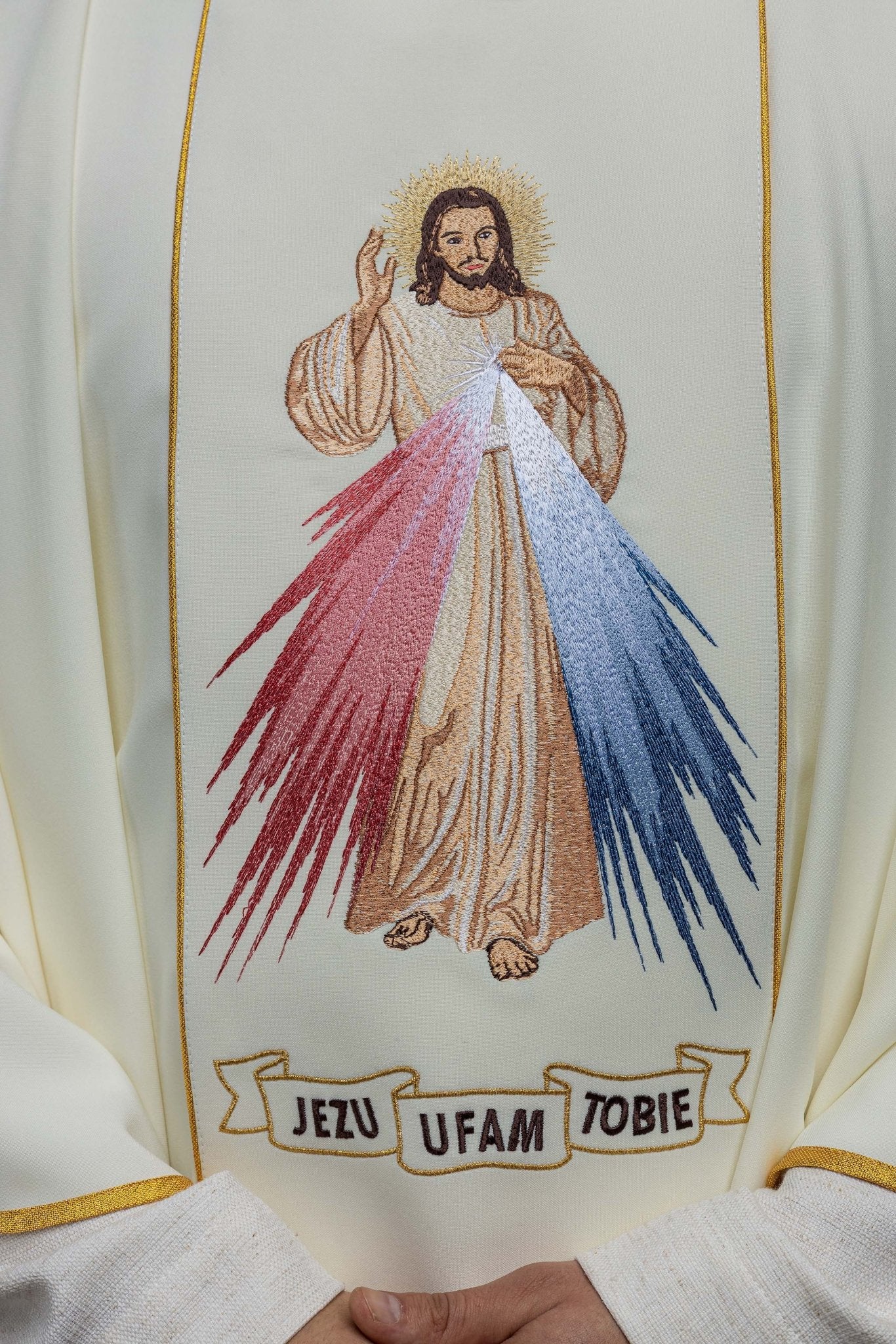 Chasuble with embroidered Merciful Jesus and IHS symbol KOR/113/5 Ecru - Image 10