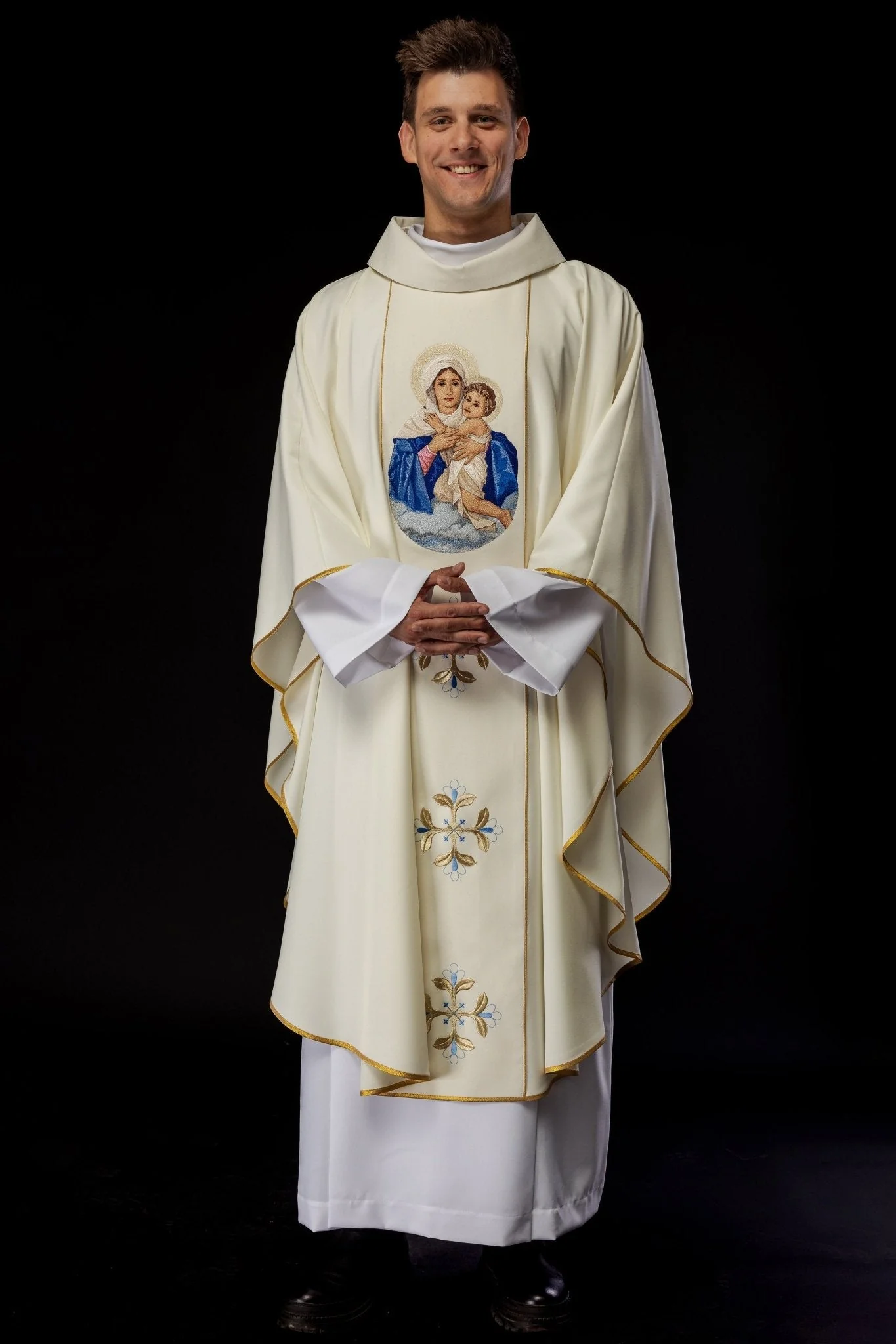 Chasuble with embroidered Our Lady and Child motif - Image 9