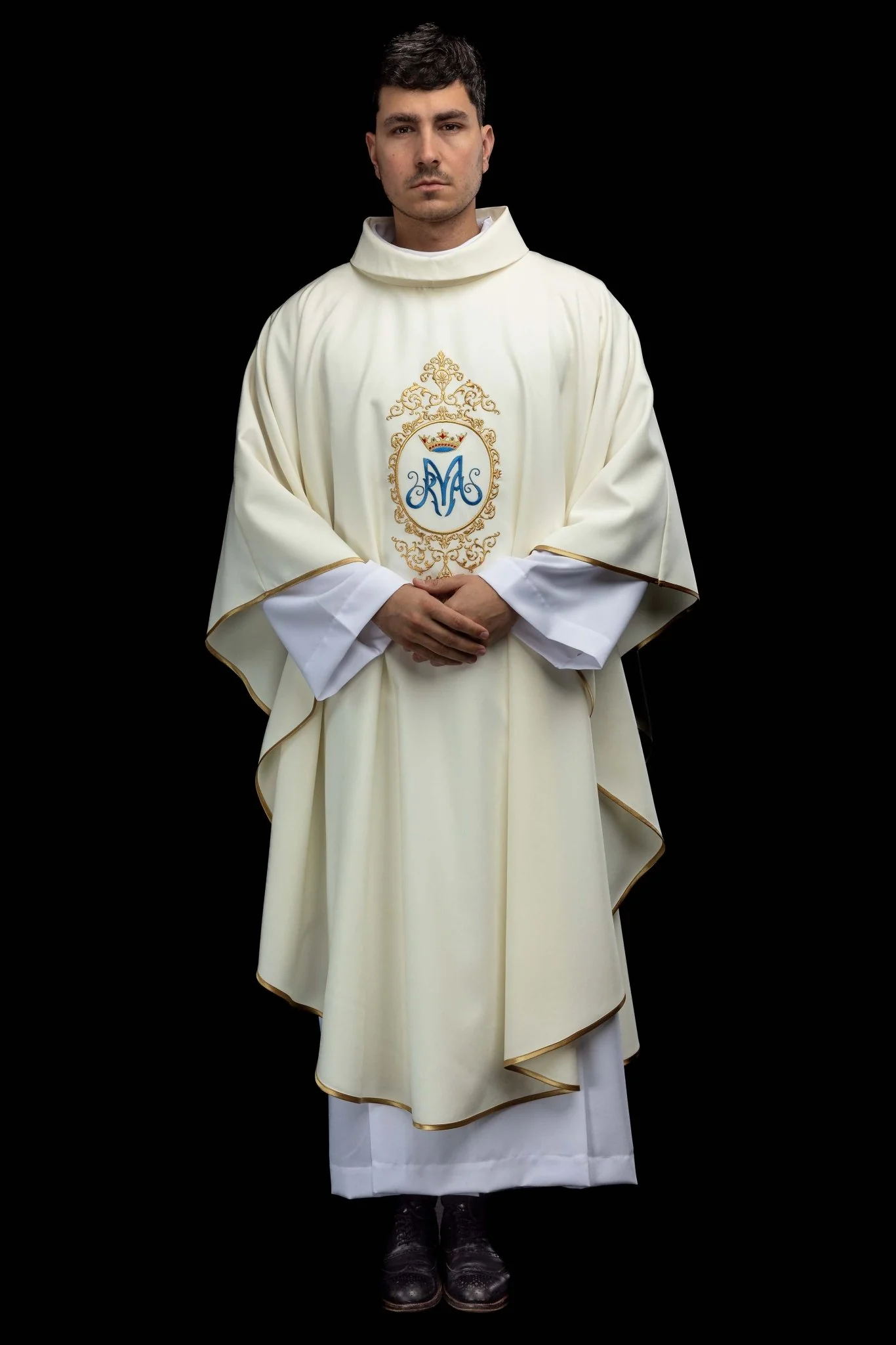 Chasuble with Marian motif framed by gold embroidery - Image 2