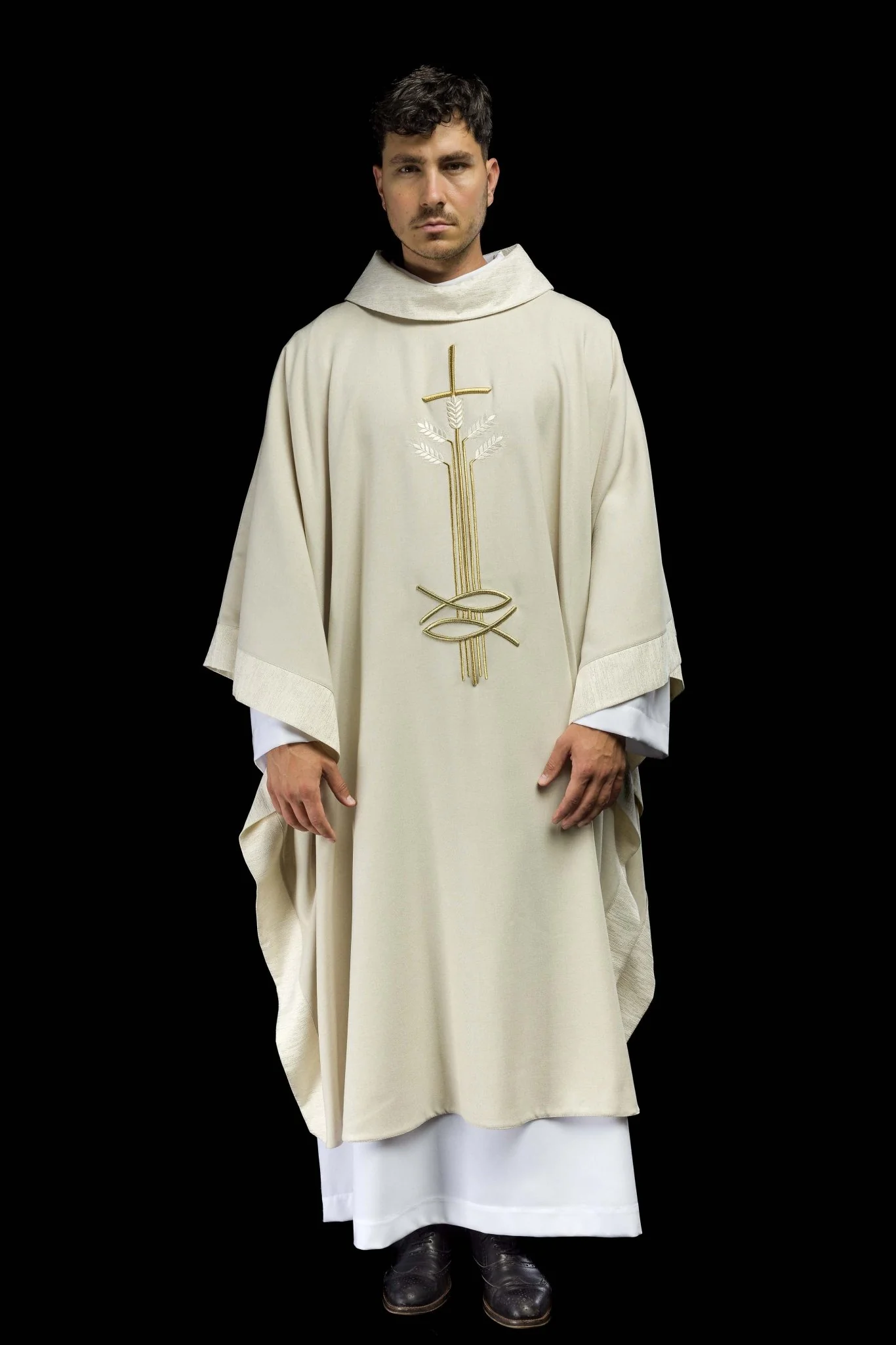 Chasuble with motif of cross, ears and fish - Image 2