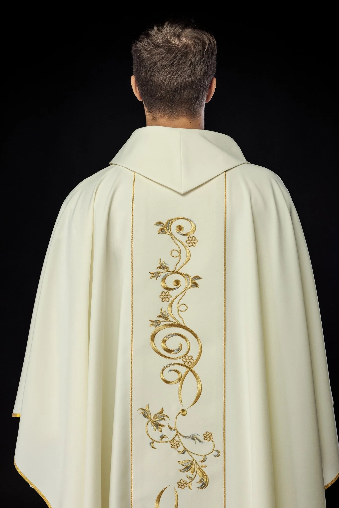 Chasuble with Our Lady of Fatima embroidery - Image 5