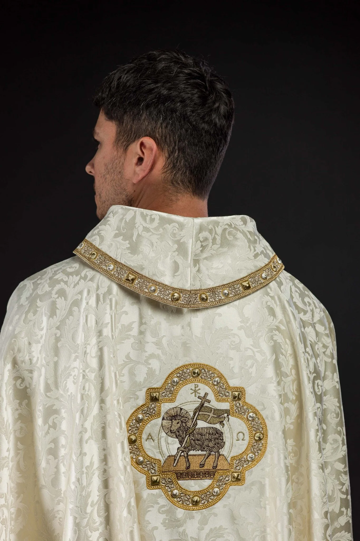 Chasuble with the Lamb of God for Easter made of decorative fabric - Image 6