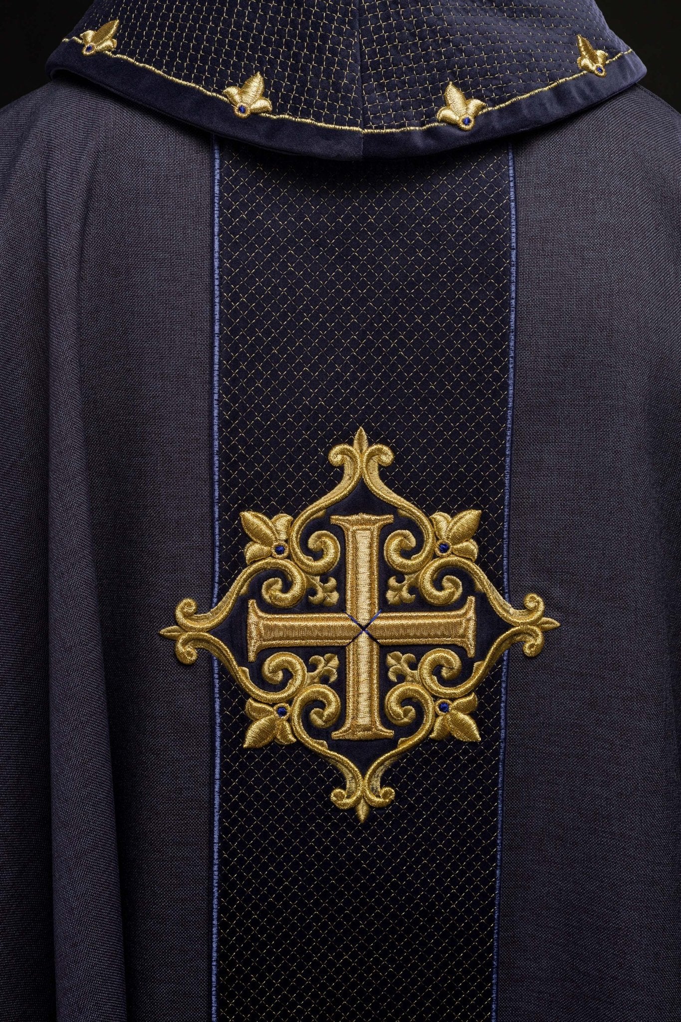 Chasuble with Velvet Purple Band and Cross Embroidery - Image 5