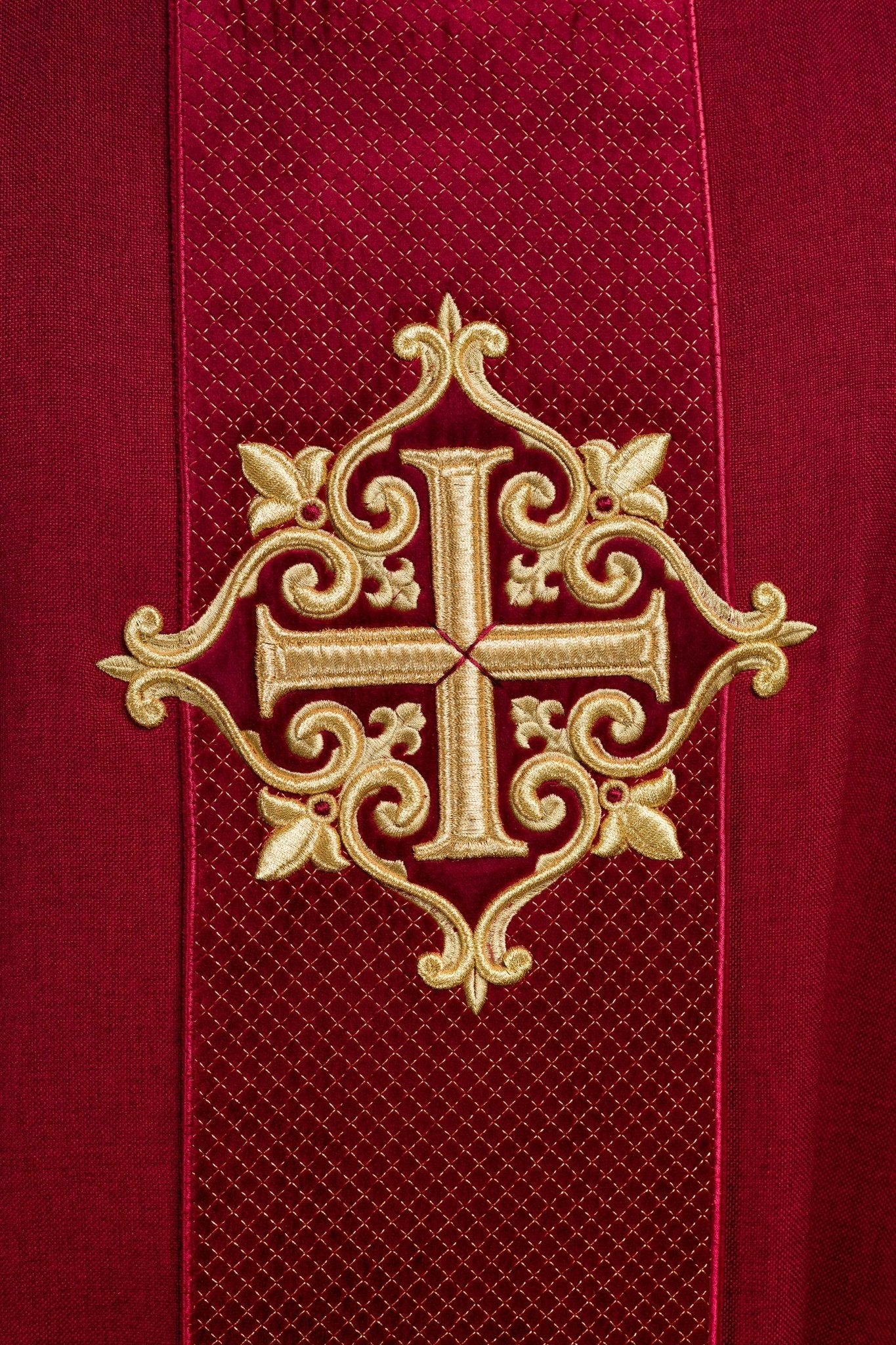Chasuble with Velvet Red Band and Cross Embroidery - Image 3