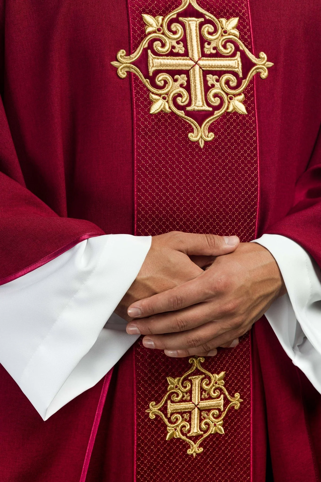 Chasuble with Velvet Red Band and Cross Embroidery - Image 5