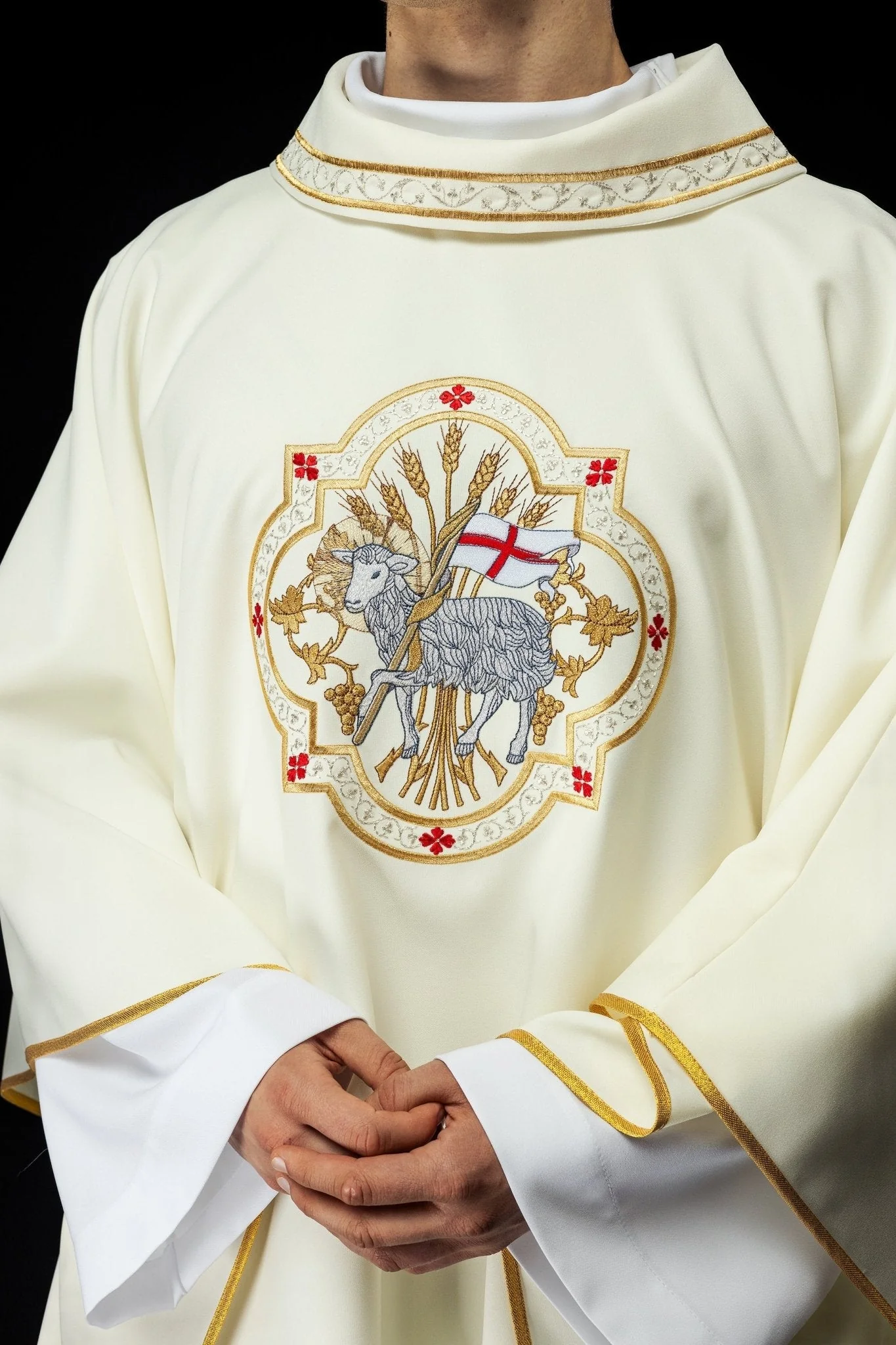 Classic ivory chasuble with the Lamb of God embroidery