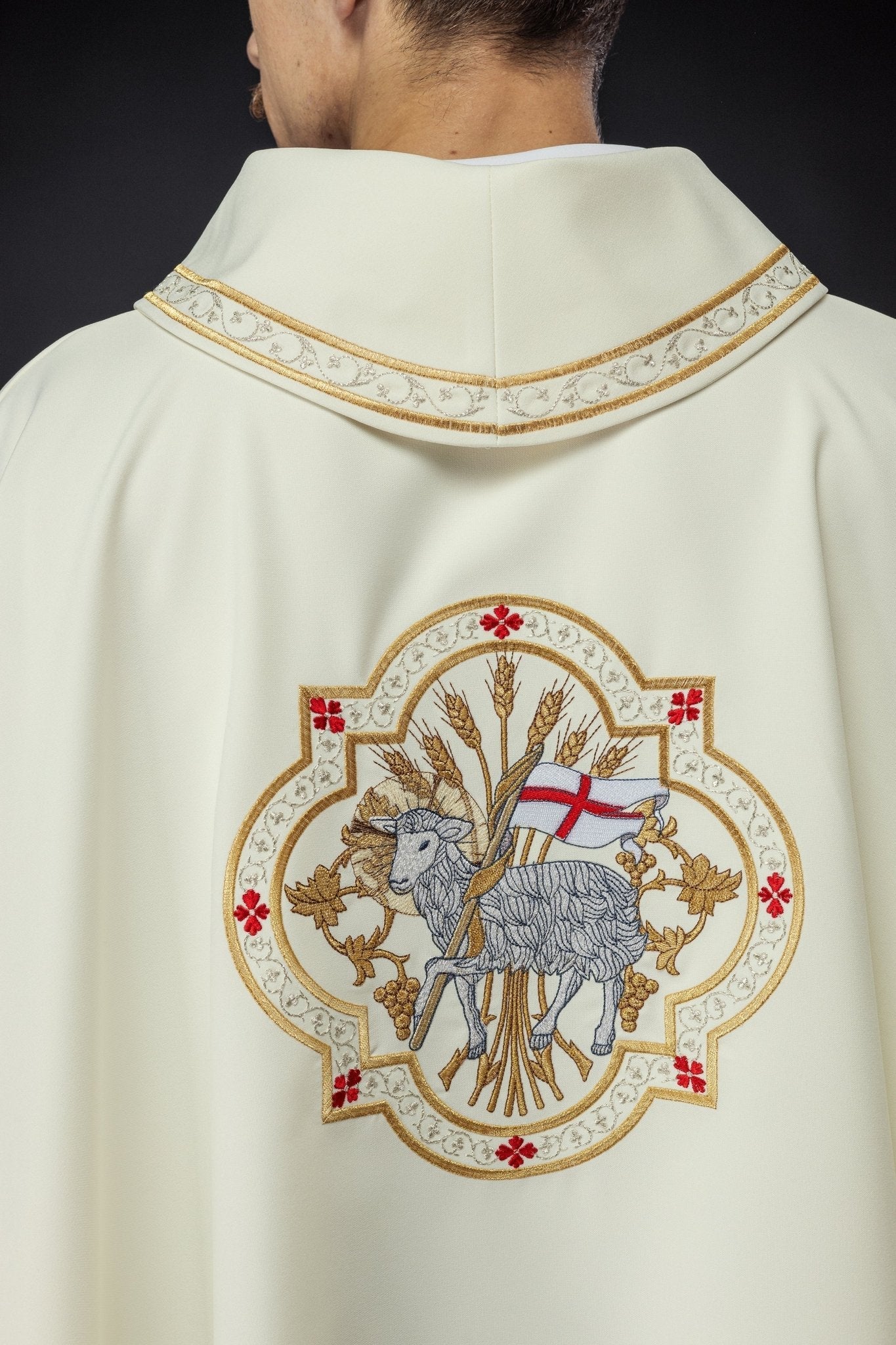 Classic ivory chasuble with the Lamb of God embroidery - Image 6