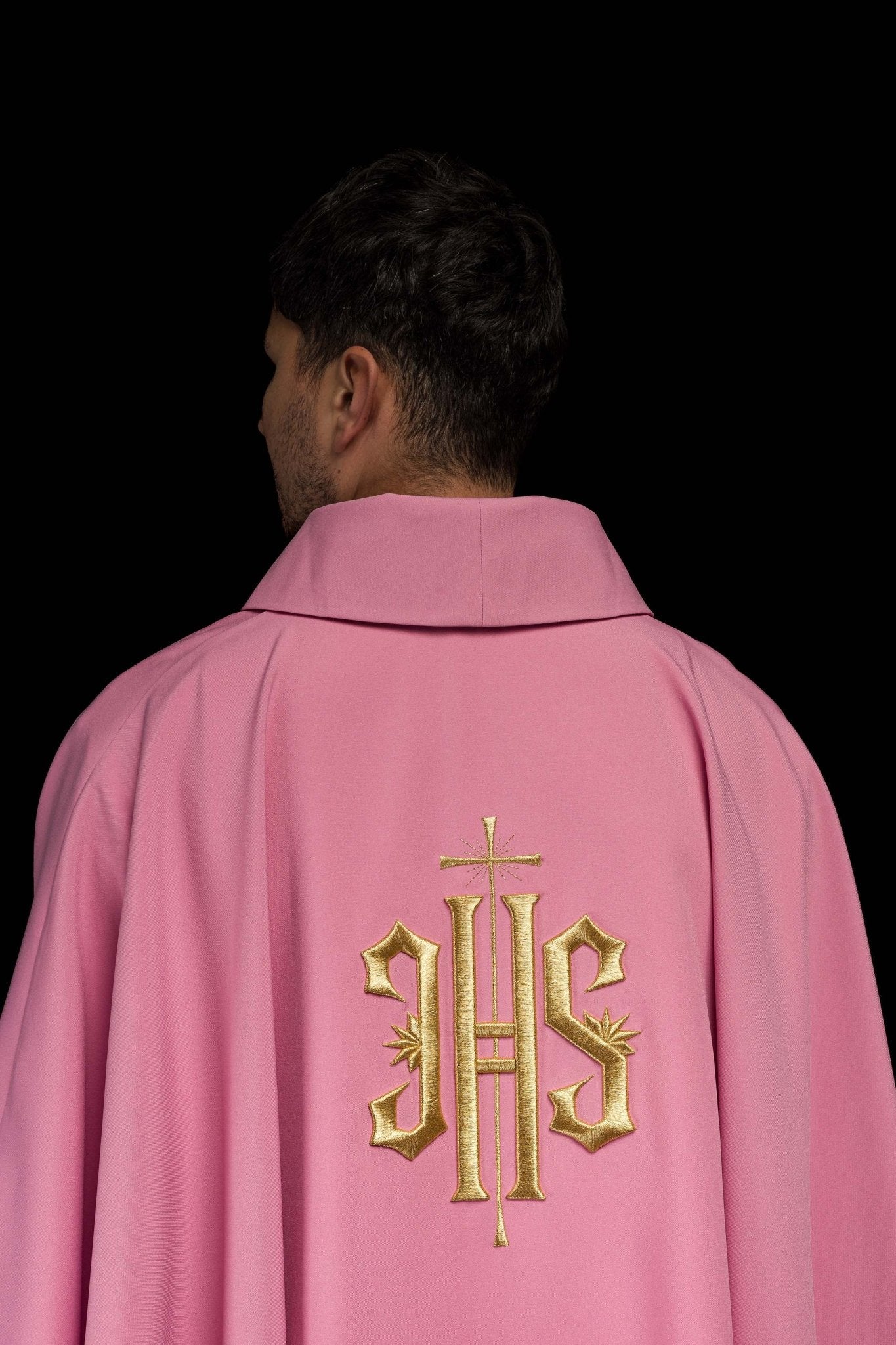 Classic pink chasuble with 3D IHS motif - Image 6