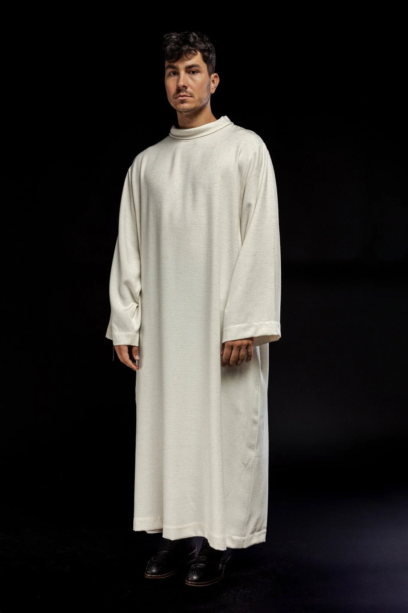 Clergy alb made of natural weaved fabric - Image 3