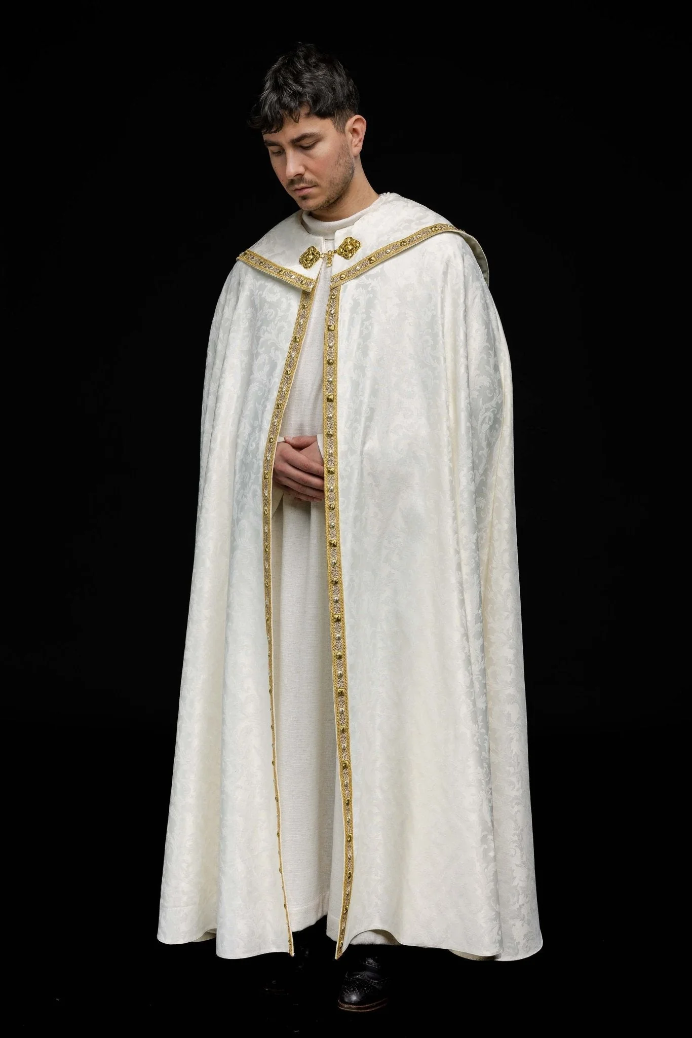 Cope with the Easter Lamb made of decorative fabric - Image 12