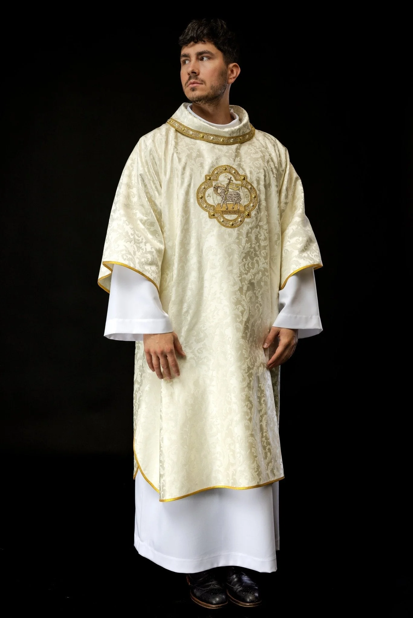 Dalmatic with the Easter Lamb made of decorative fabric - Image 2