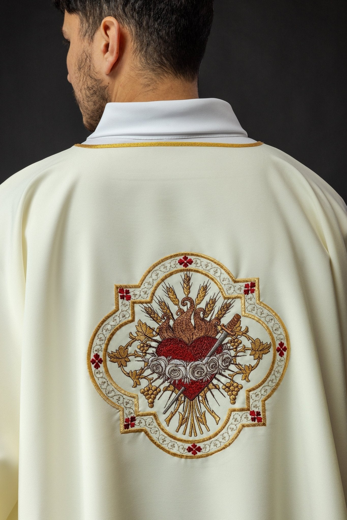 Dalmatic with the motif of the Immaculate Heart of Mary - Image 6