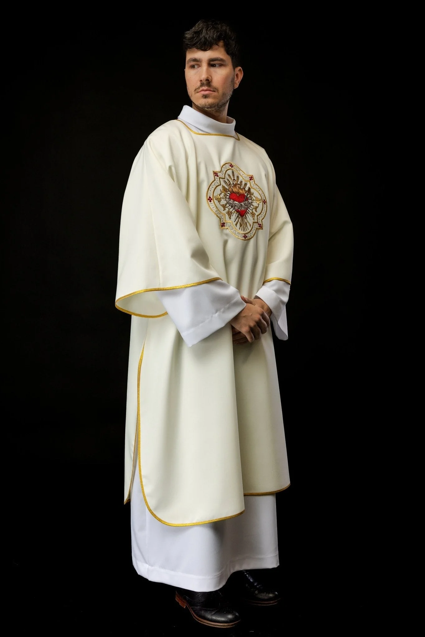 Dalmatic with the motif of the Immaculate Heart of Mary - Image 8