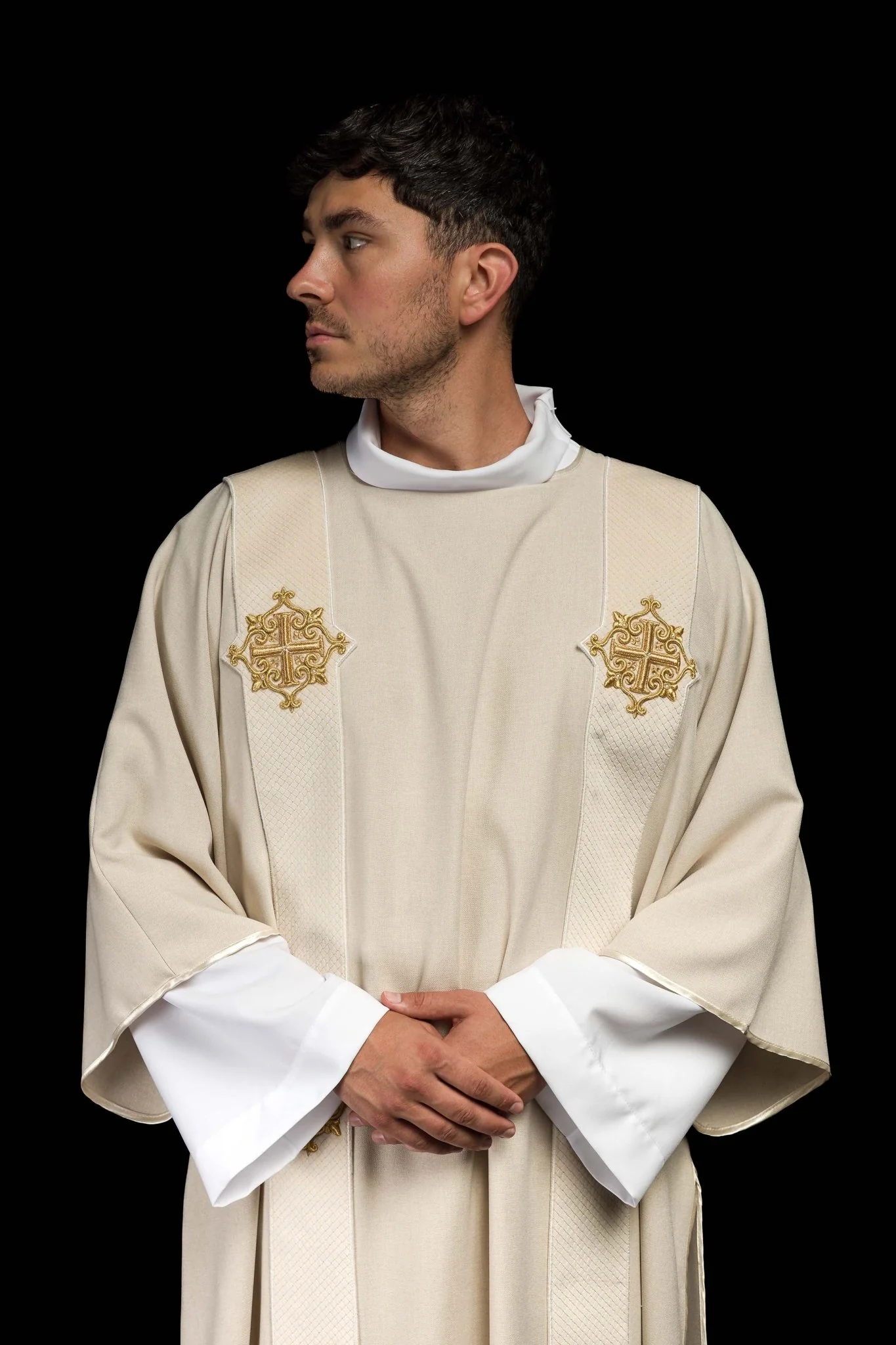 Ecru dalmatic with velvet bands and cross symbols - Image 8