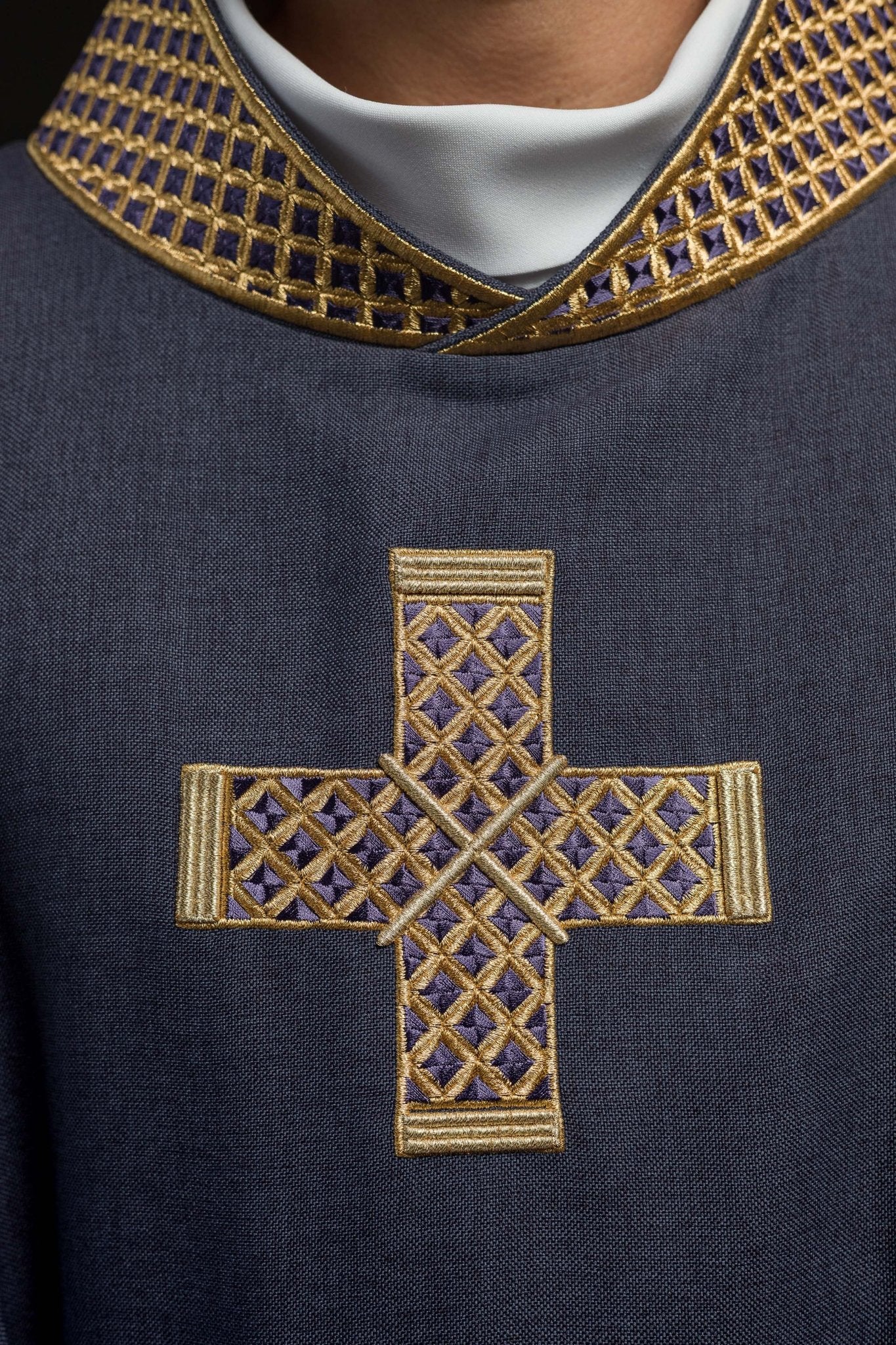 Dark purple chasuble with embroidered crosses - Image 3