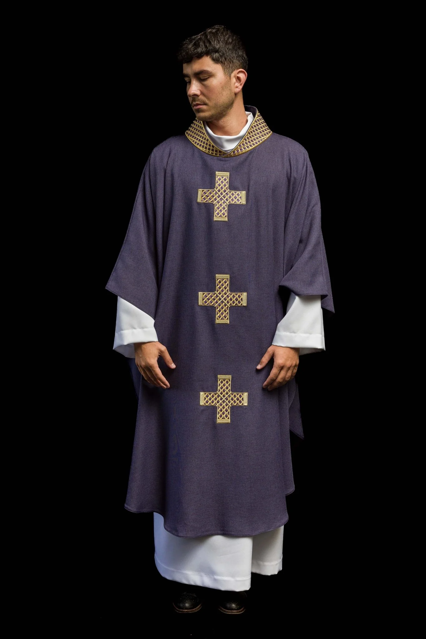 Dark purple chasuble with embroidered crosses - Image 9