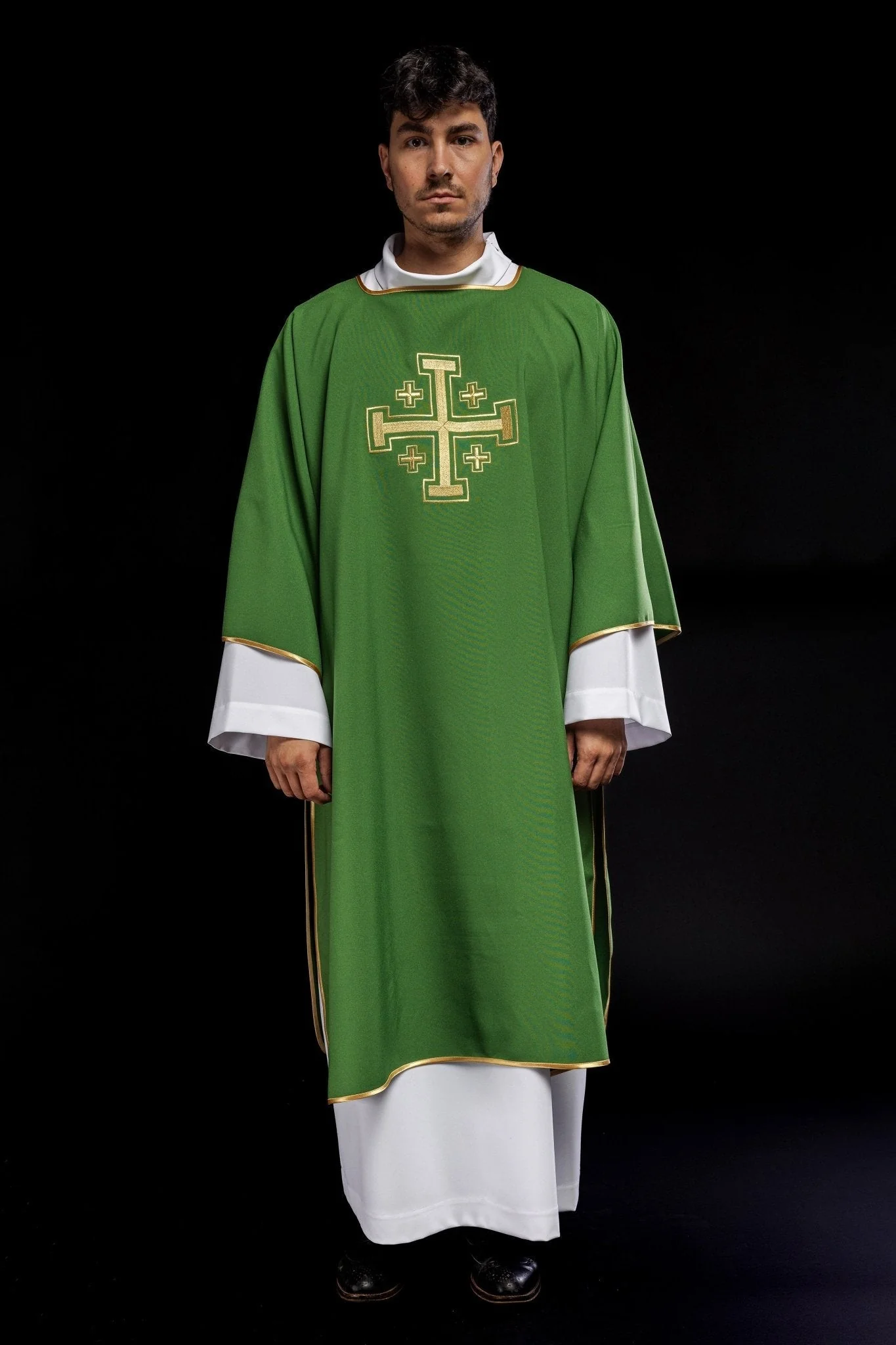 Deacon dalmatic in green with gold crosses - Image 2