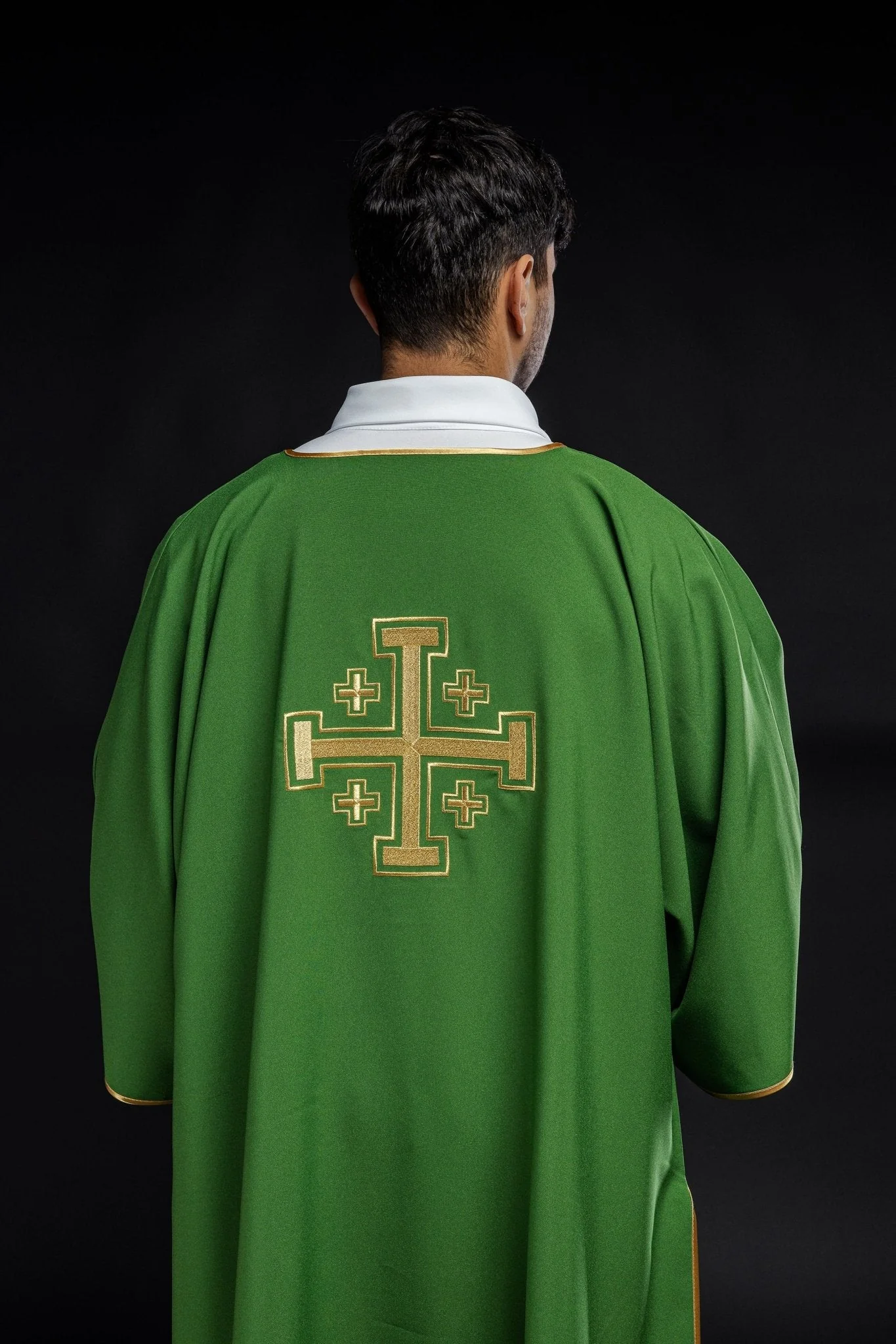 Deacon dalmatic in green with gold crosses - Image 4